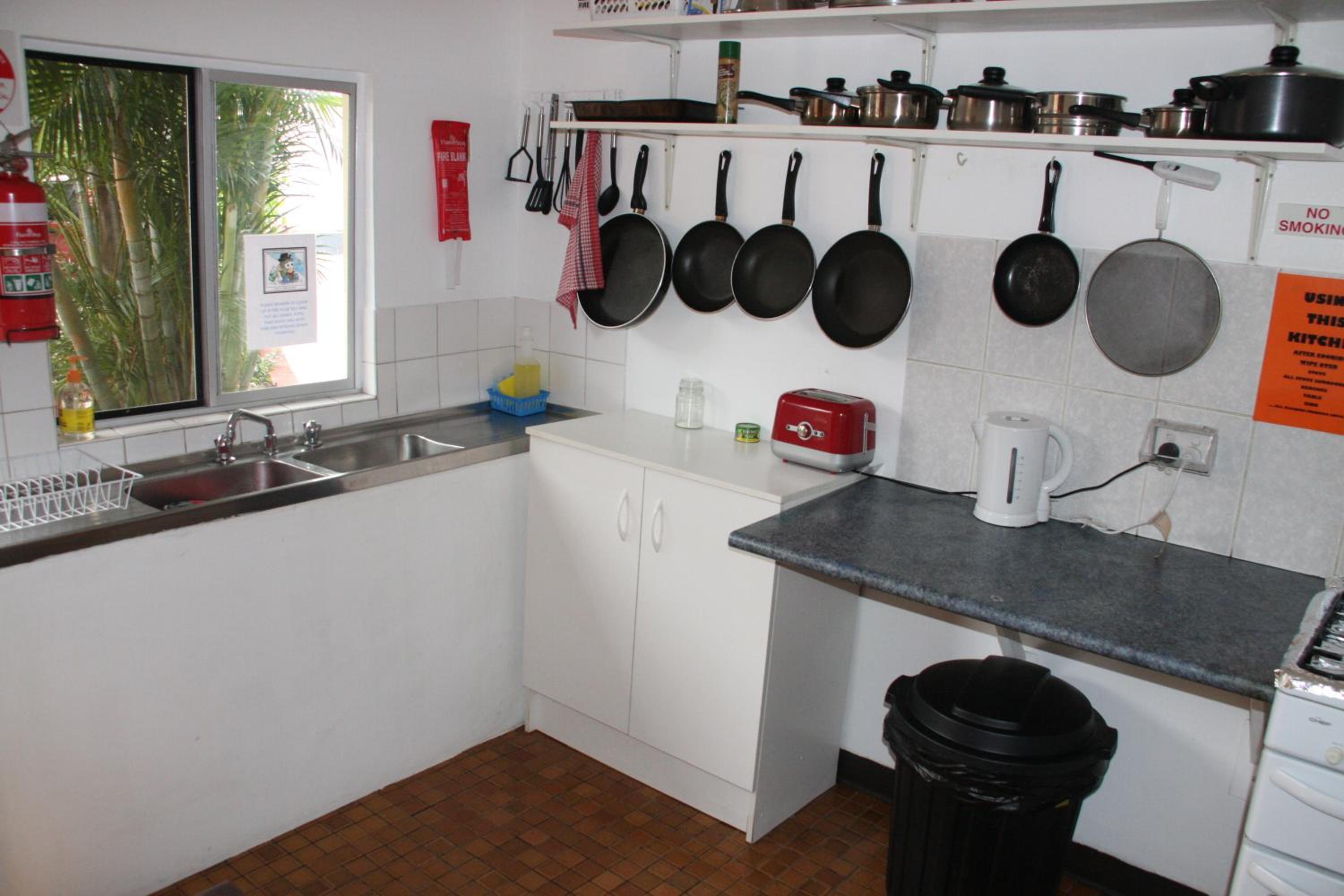 Single Room with Shared Bathroom photo 2