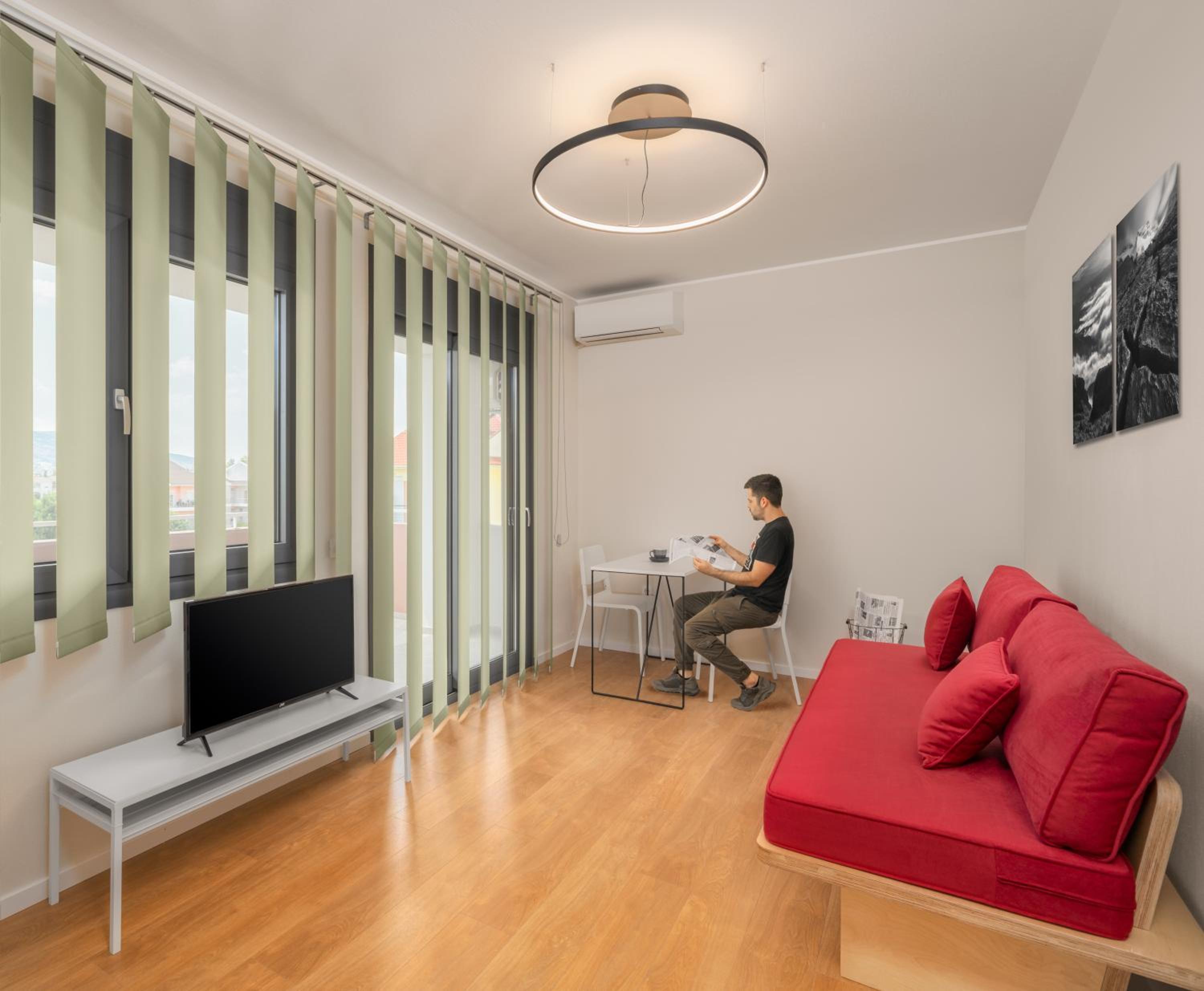 One-Bedroom Apartment photo 3