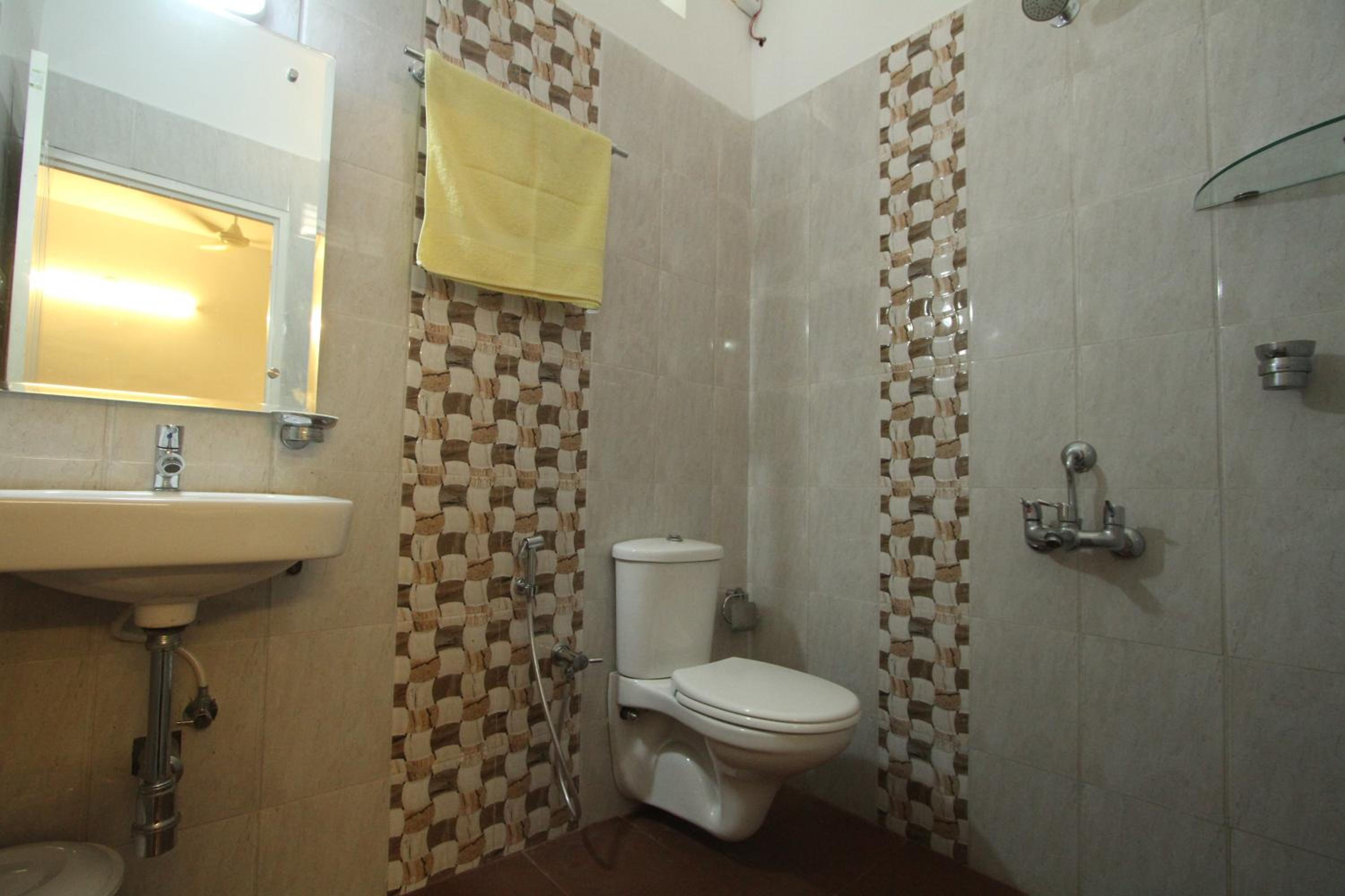 Standard Air-Conditioning Twin Room photo 3