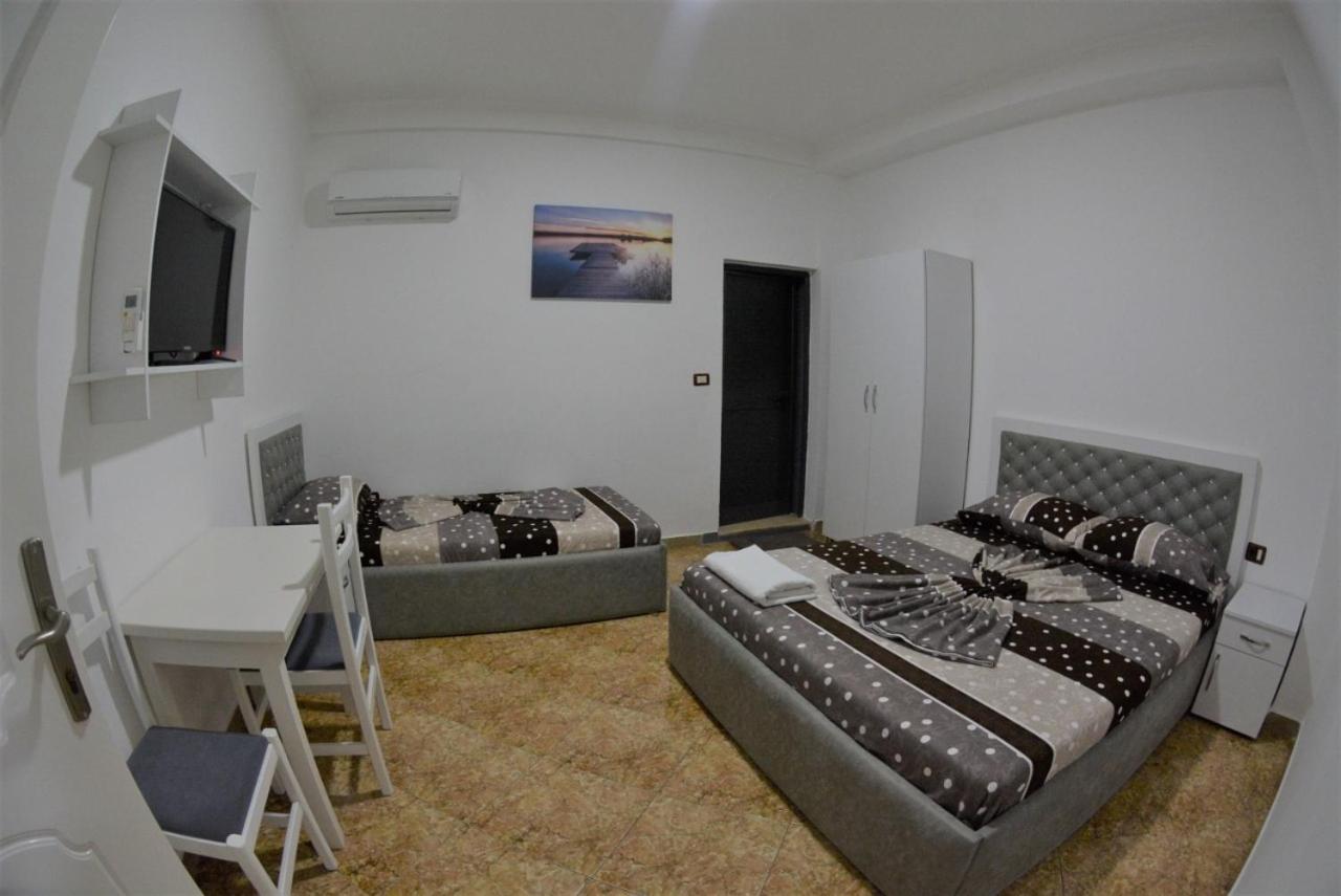 Deluxe Double Room with Two Double Beds photo 2