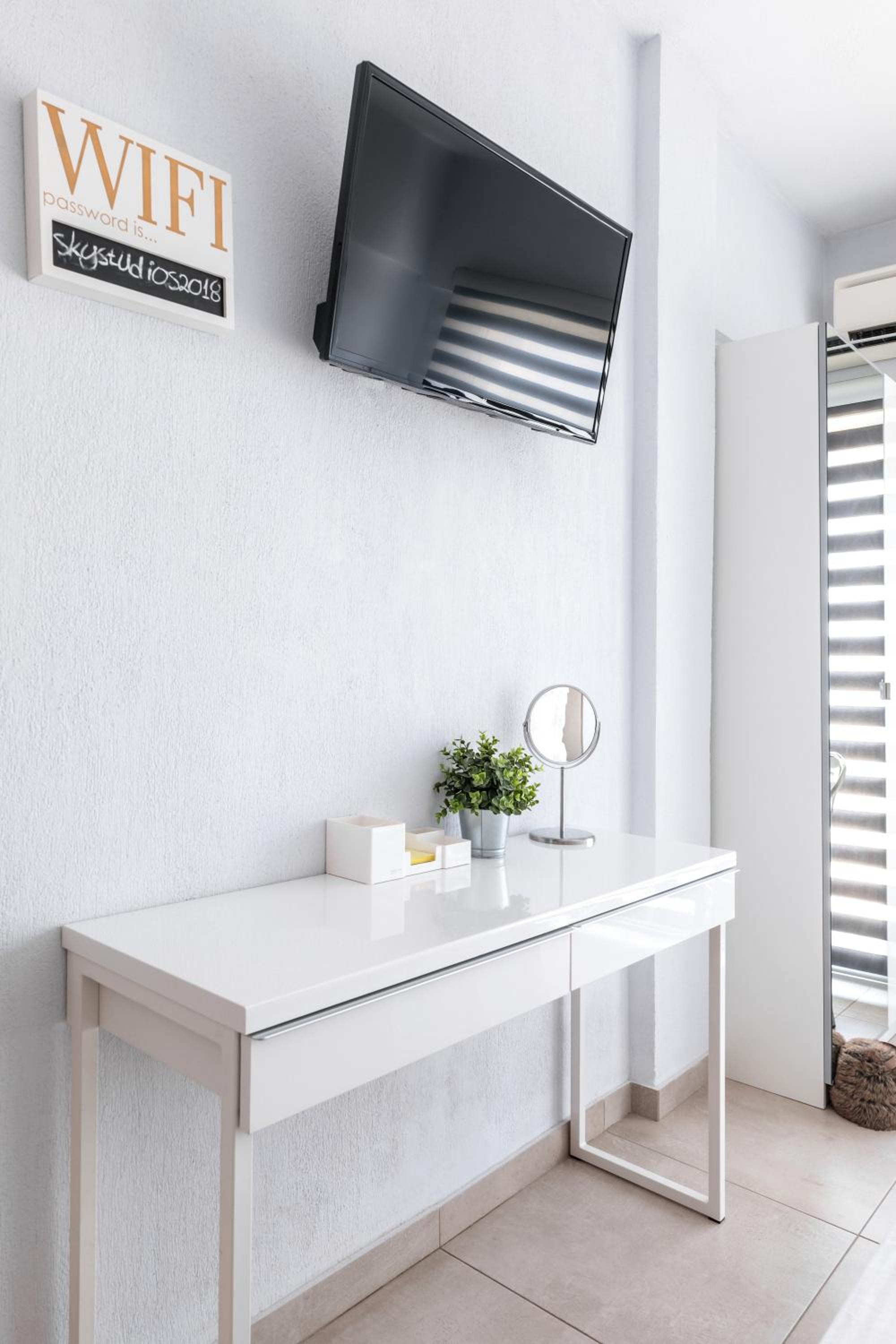 Apartment with Balcony (Sky 4) - Photo 20