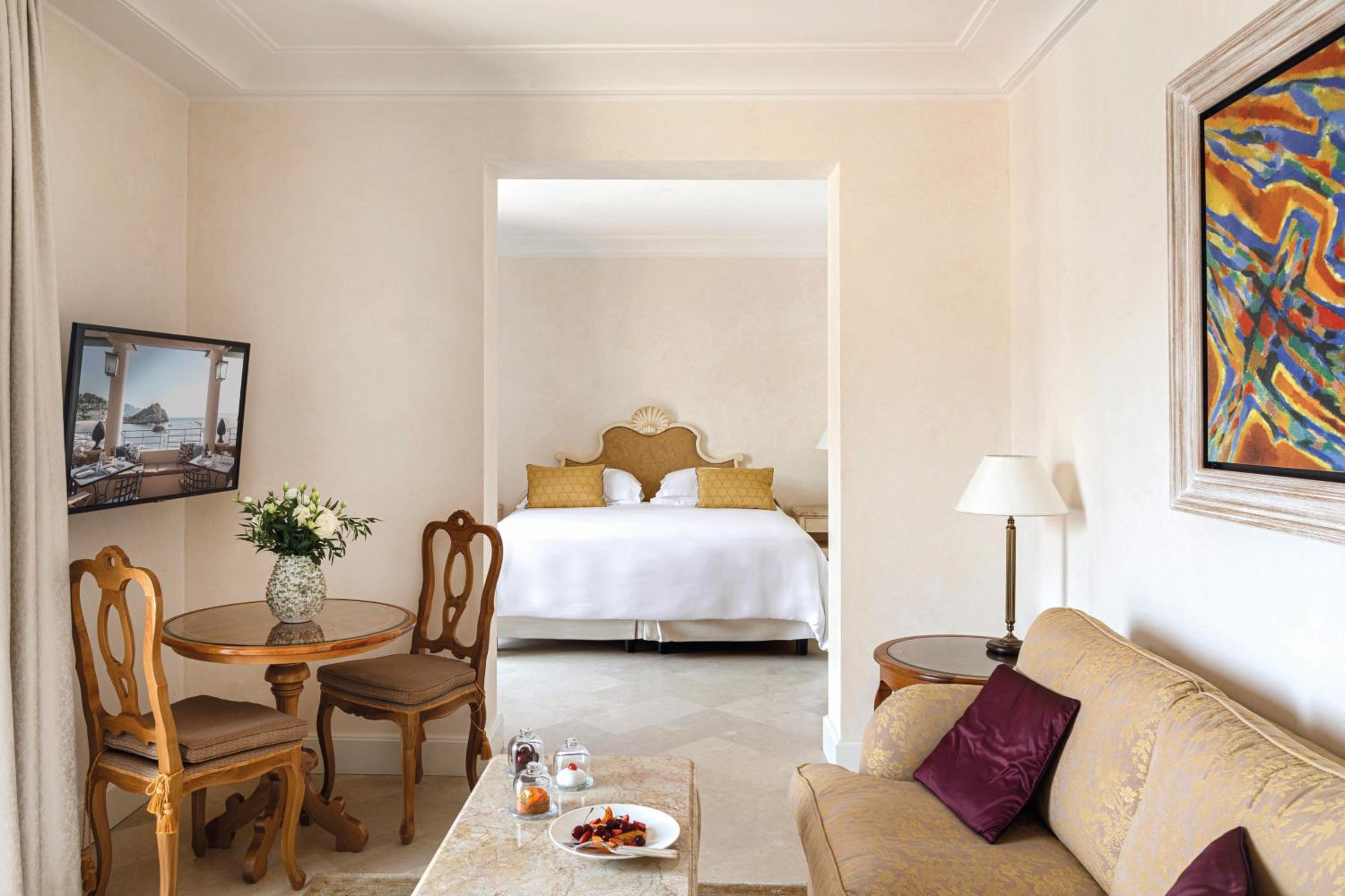 Premium Junior Suite with Sea View and Balcony - Photo 13