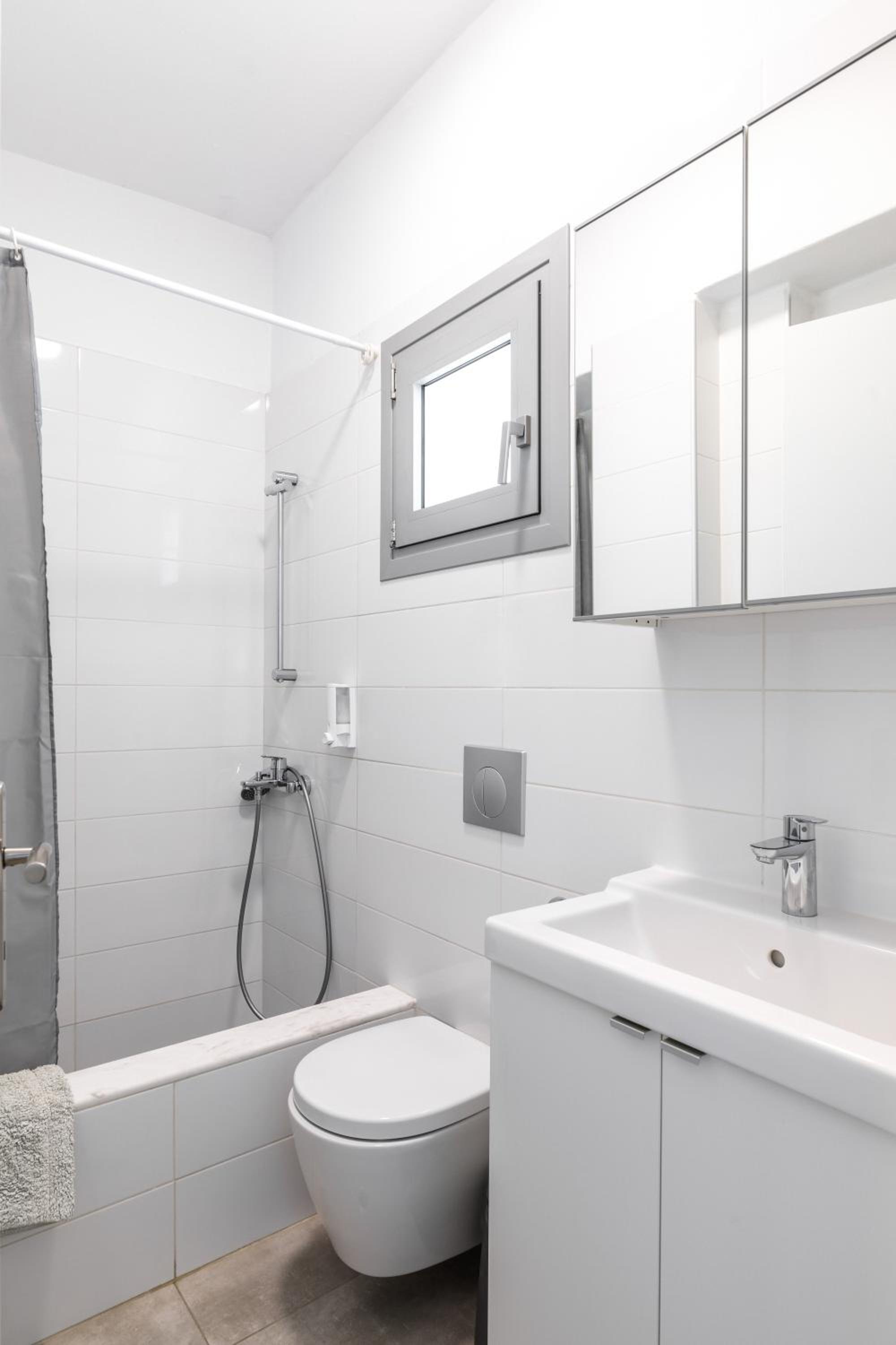 Deluxe Apartment with Balcony(Sky 7) photo 2