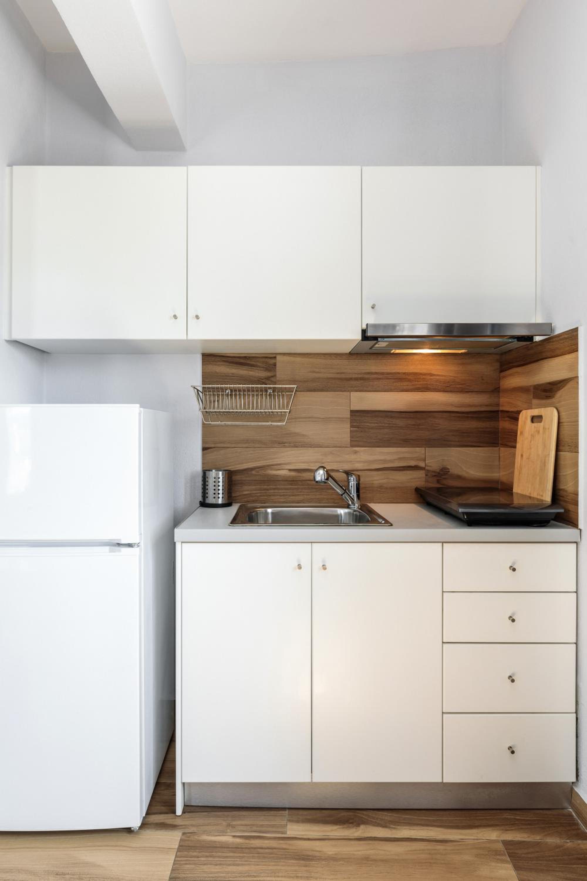 Deluxe Apartment with Balcony (Sky 8) - Photo 12