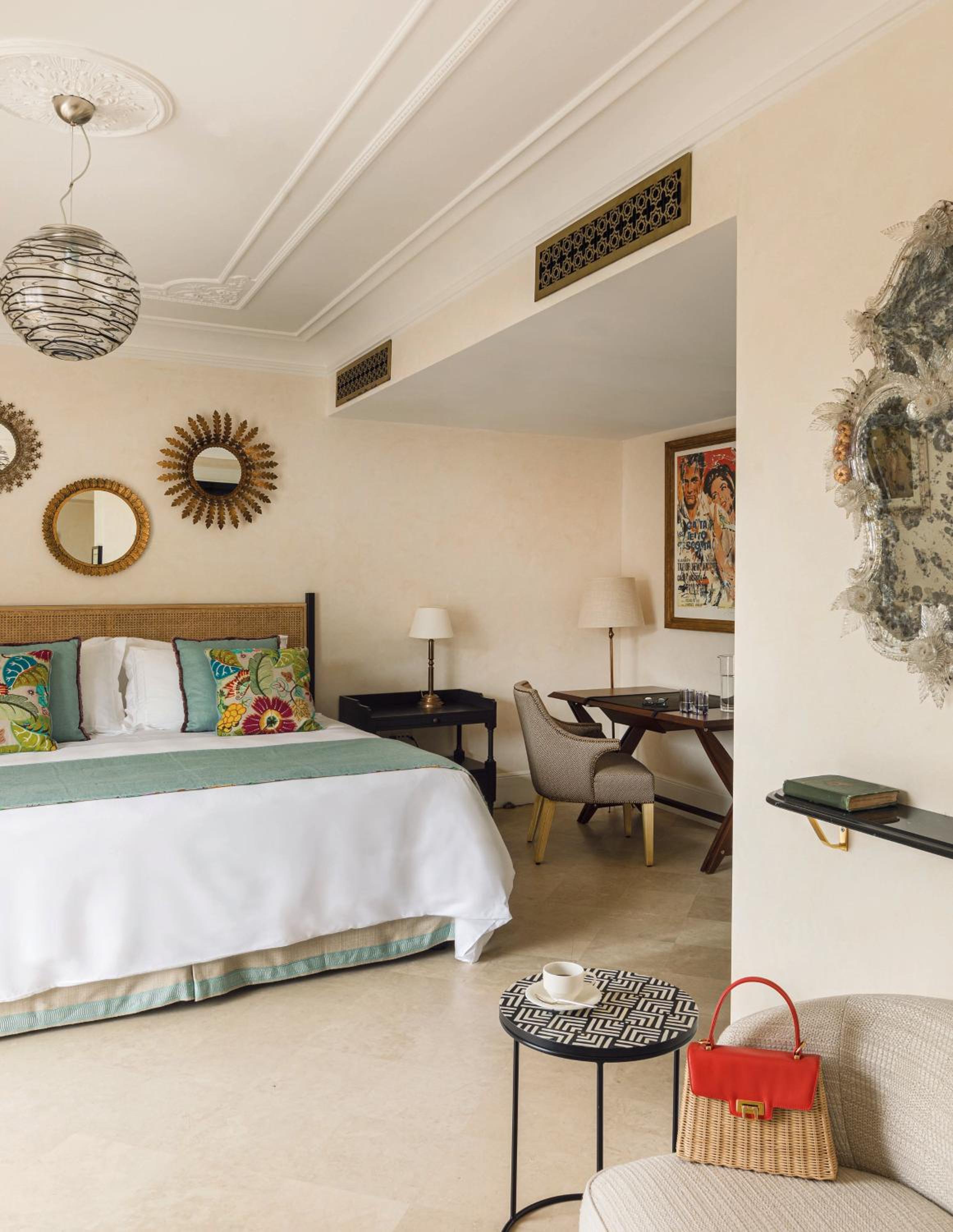 Ionica Suite