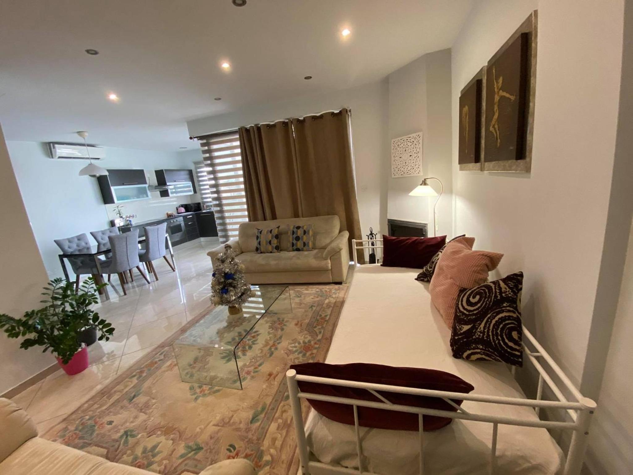 Superior Suite with Fireplace - Photo 26