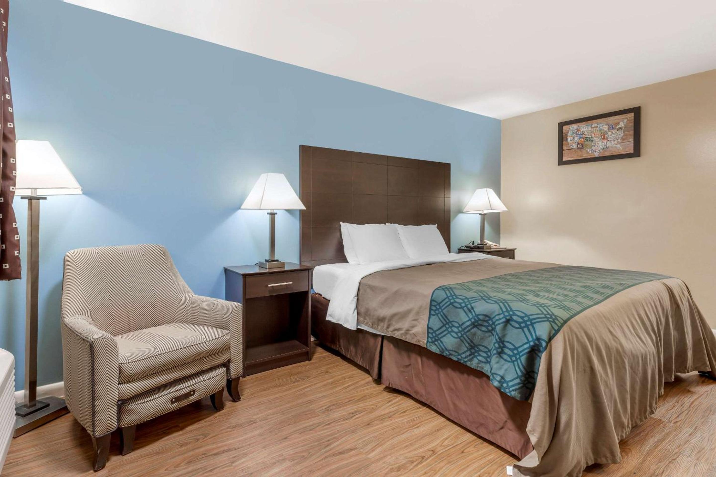 King Room - Accessible/Non-Smoking photo 1