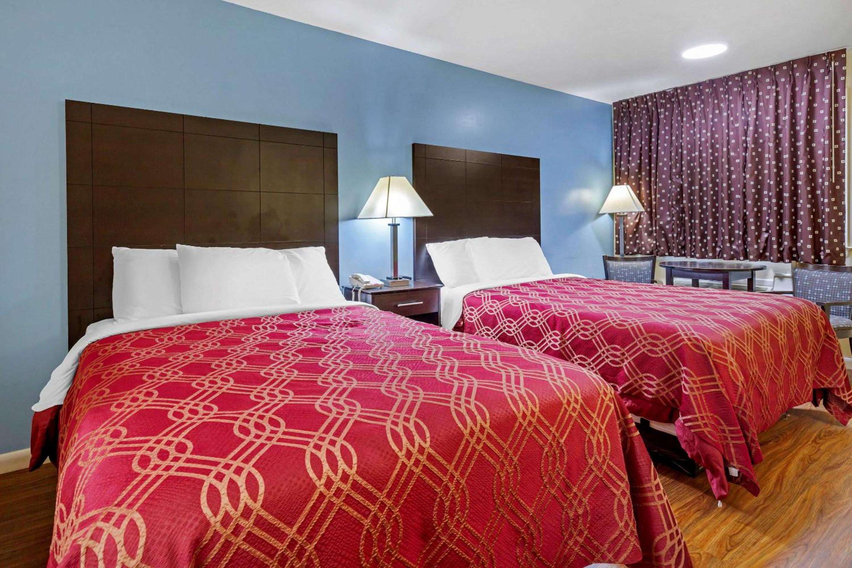 Standard Room with Two Double Beds - Non-Smoking photo 1