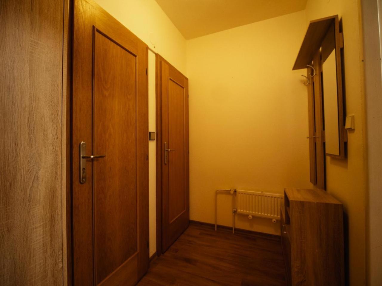 Apartment with Balcony photo 3