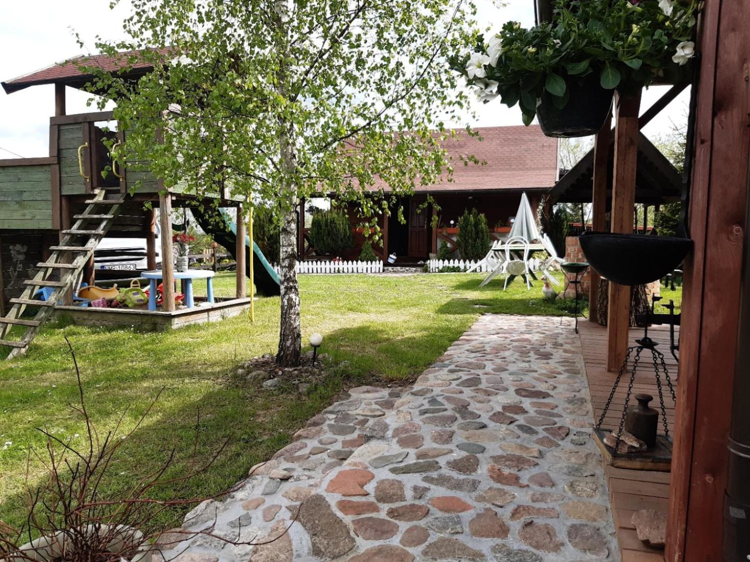 Two-Bedroom House - Photo 2