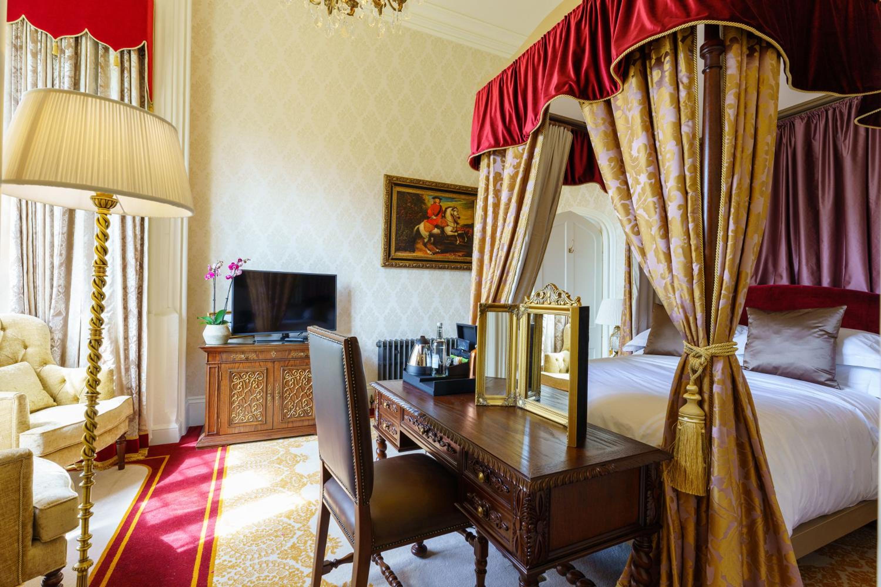 Deluxe Bedchamber photo 1
