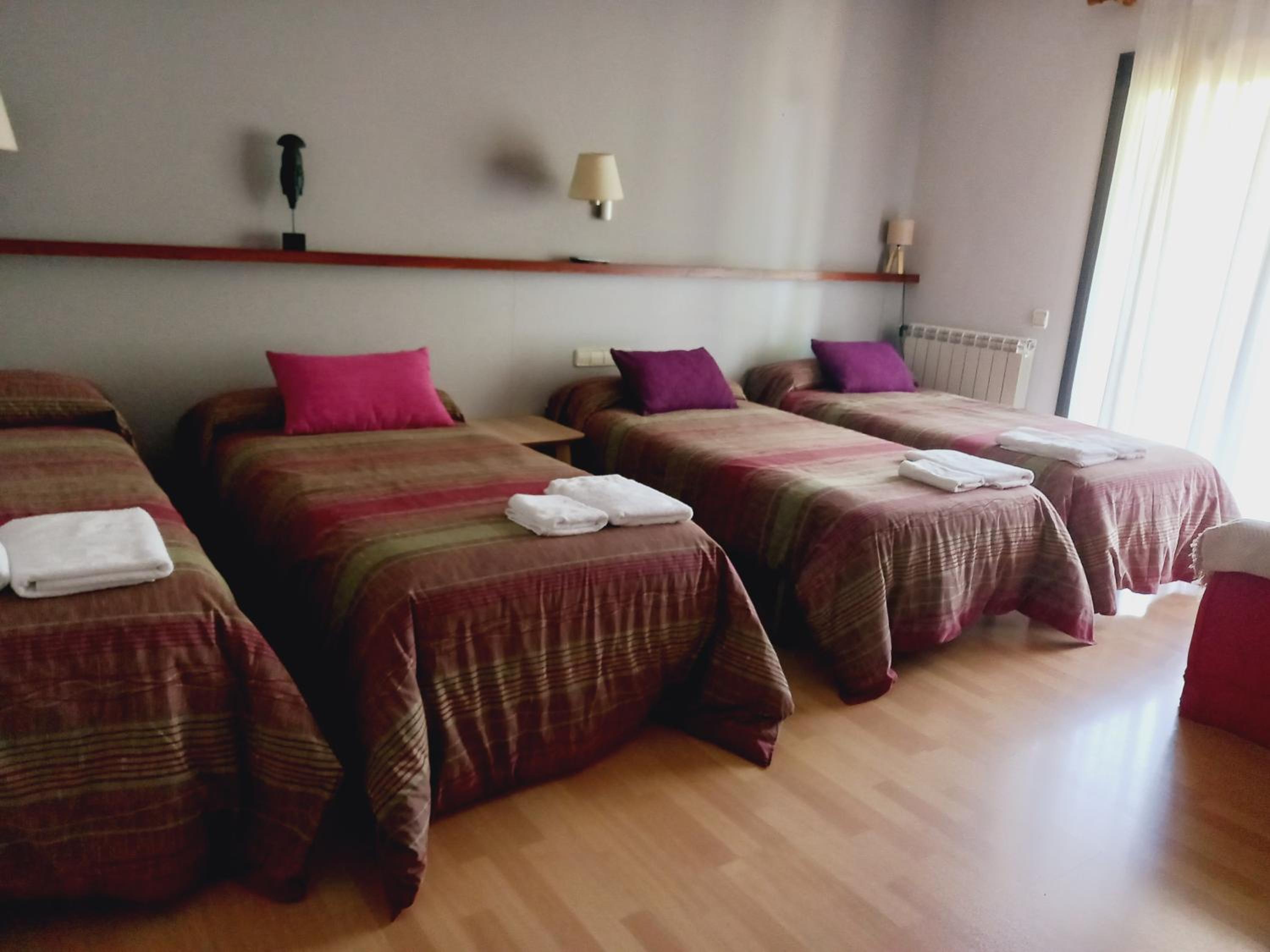 Classic Quadruple Room - Photo 4