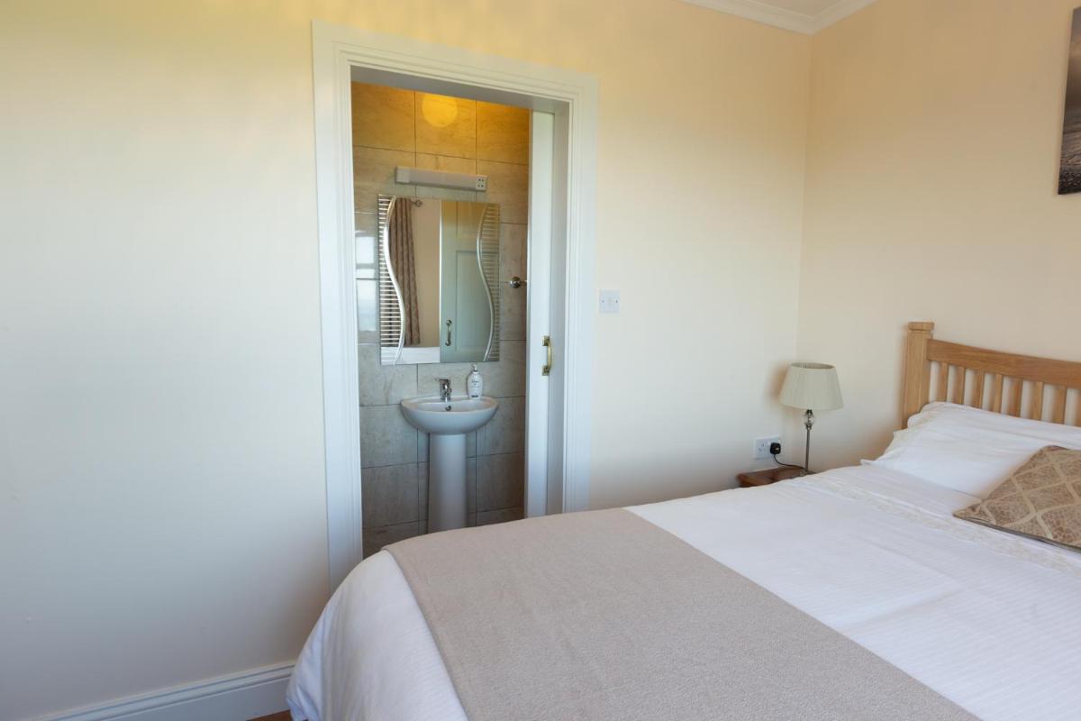 Double Room with Private Bathroom photo 1