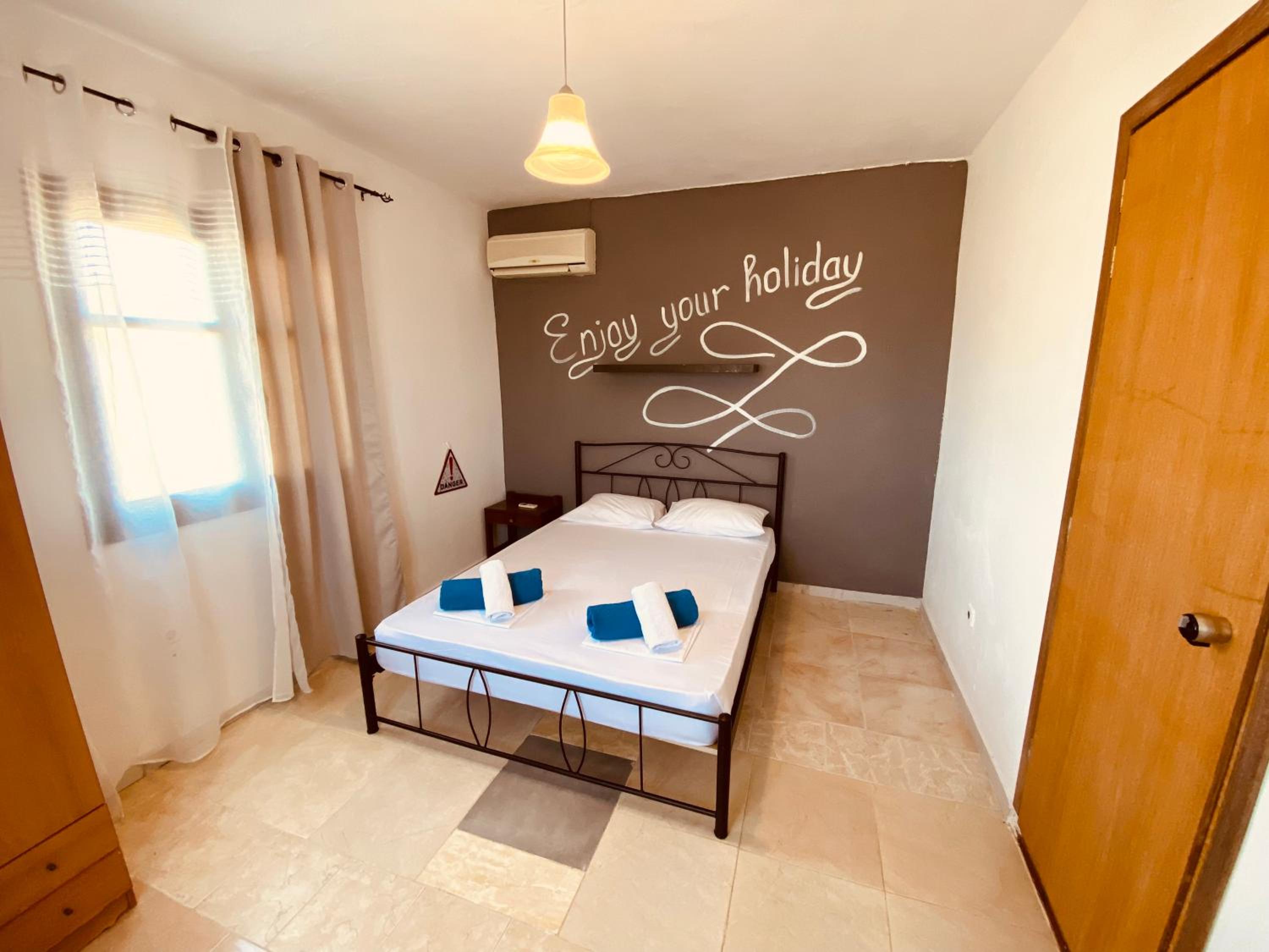 Budget Double Room - Photo 1