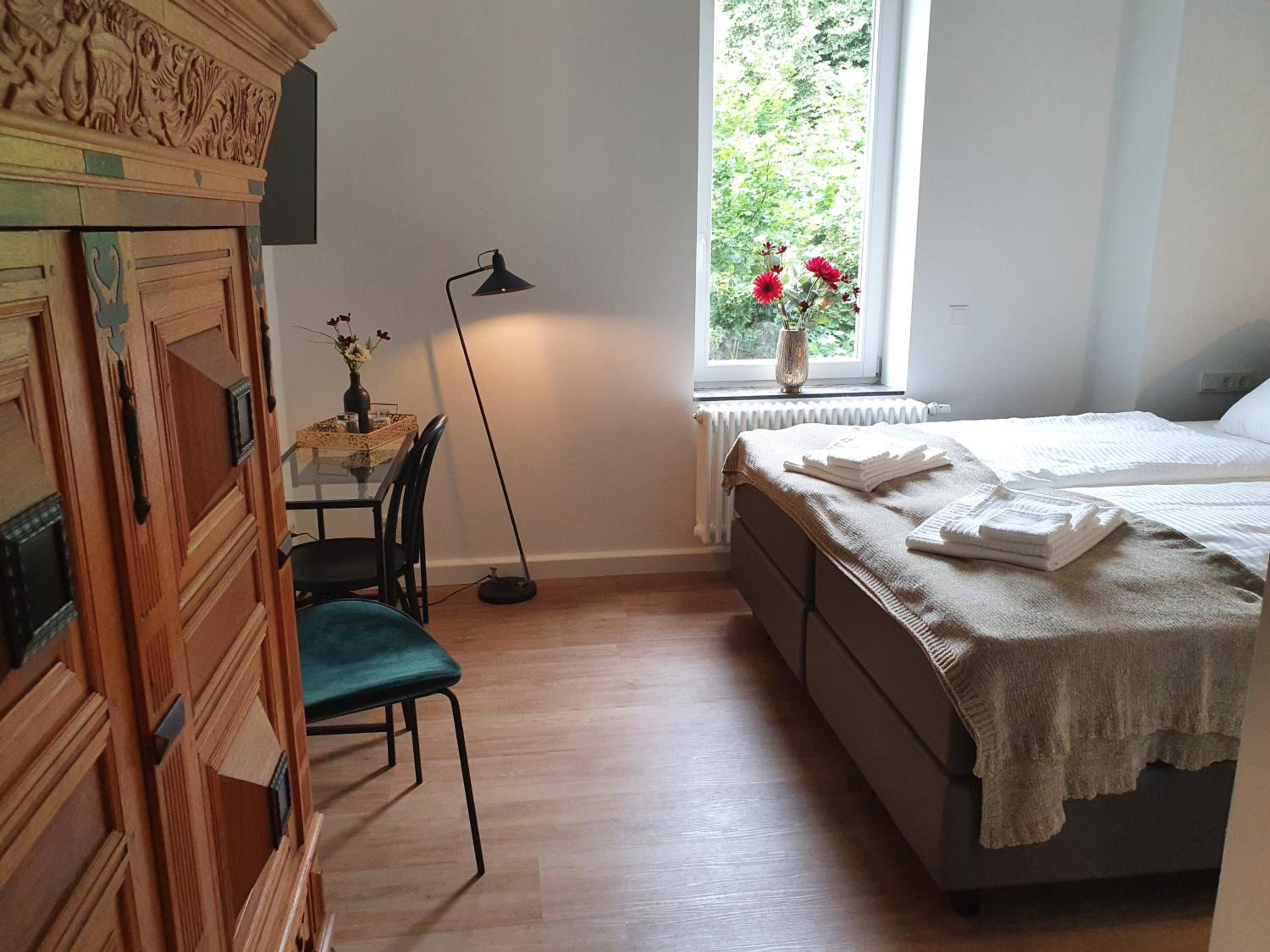 Standard Double Room - Photo 3