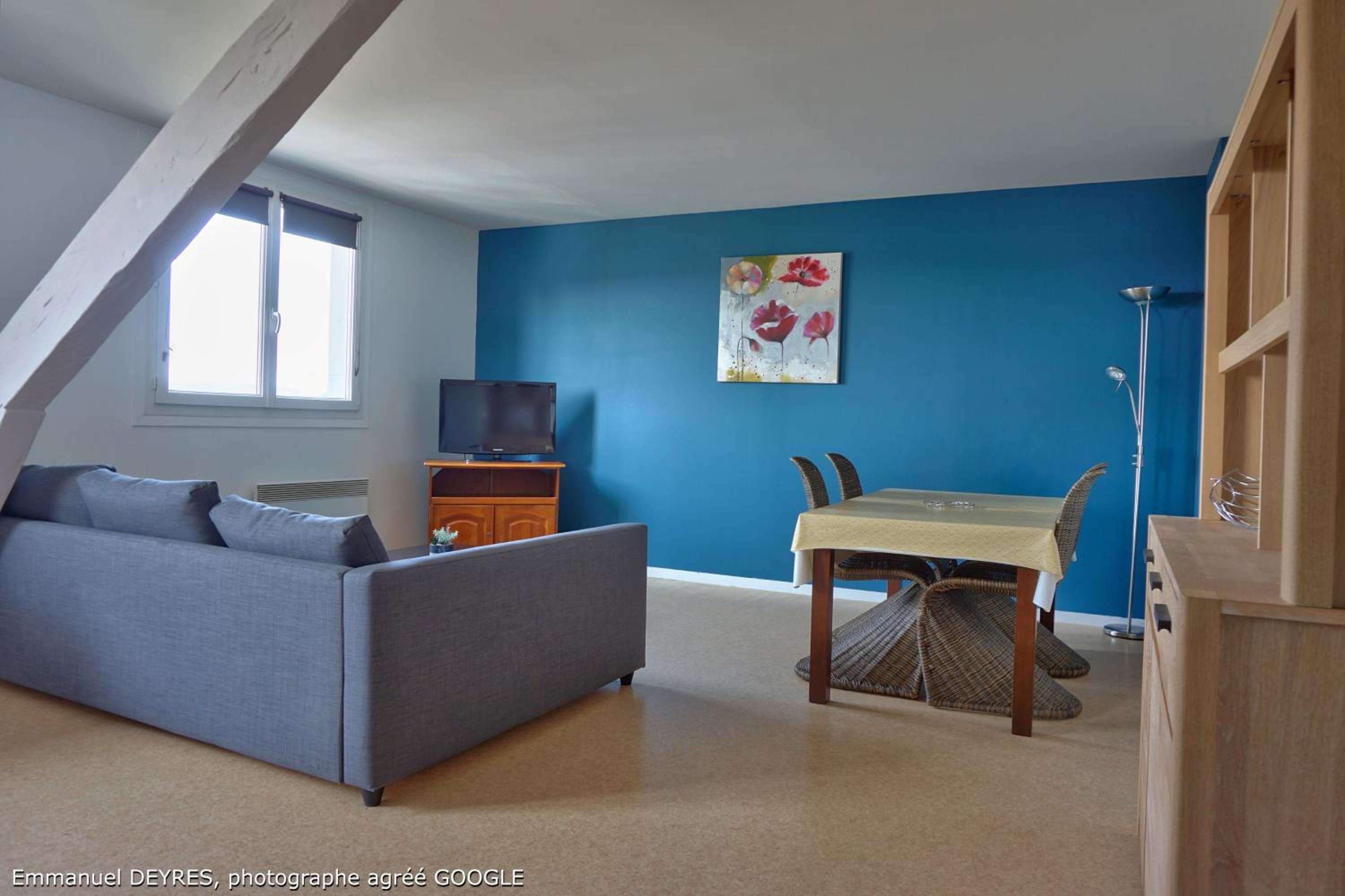 Two-Bedroom Apartment (5 Adults) photo 3