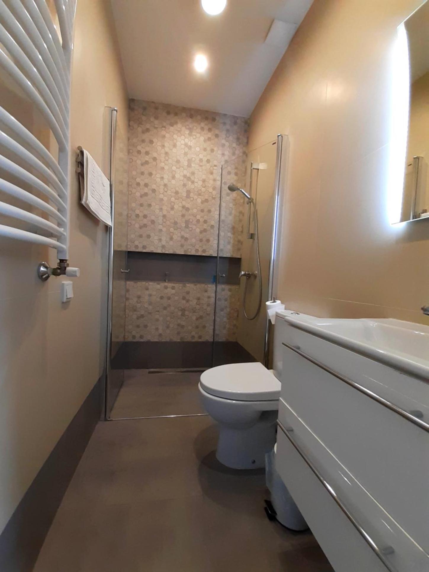 Standard Twin Room - Photo 10