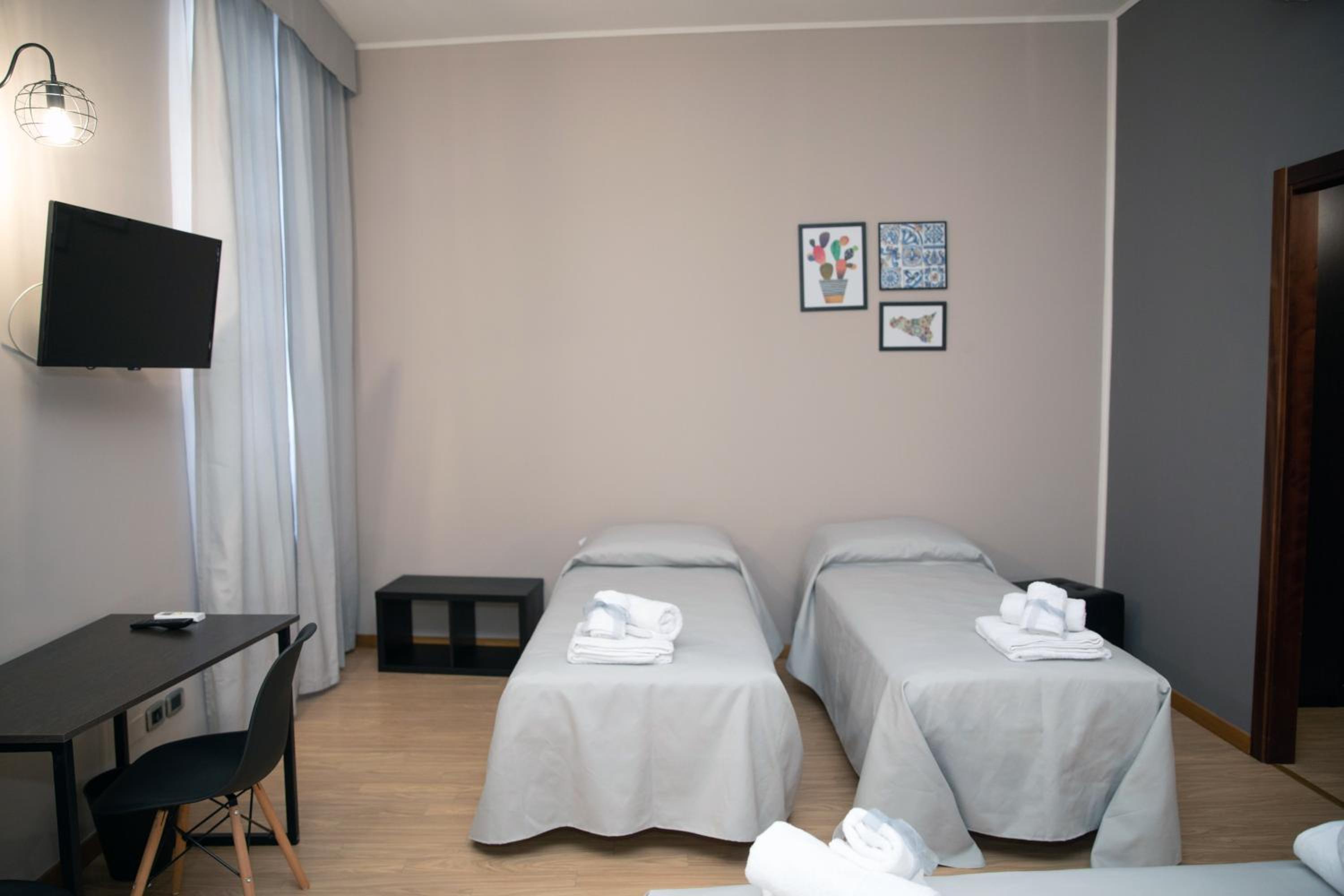 Quadruple Room - Photo 15