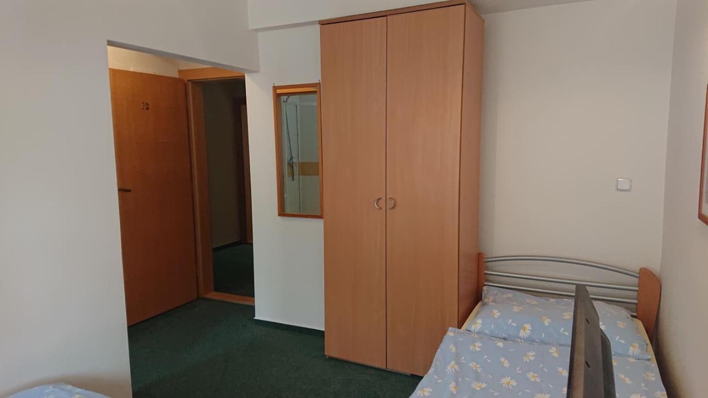 Standard Twin Room photo 2