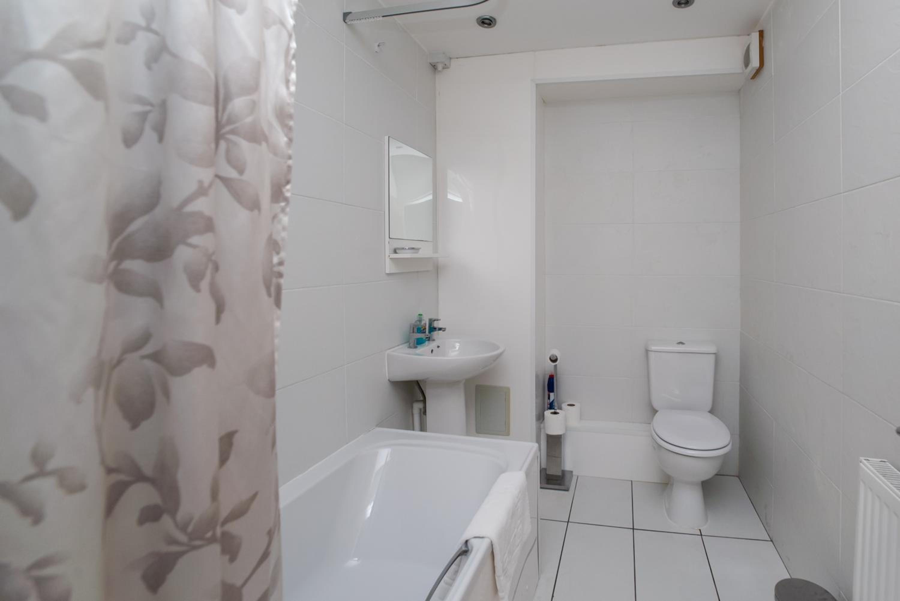 Two-Bedroom Apartment - Photo 12