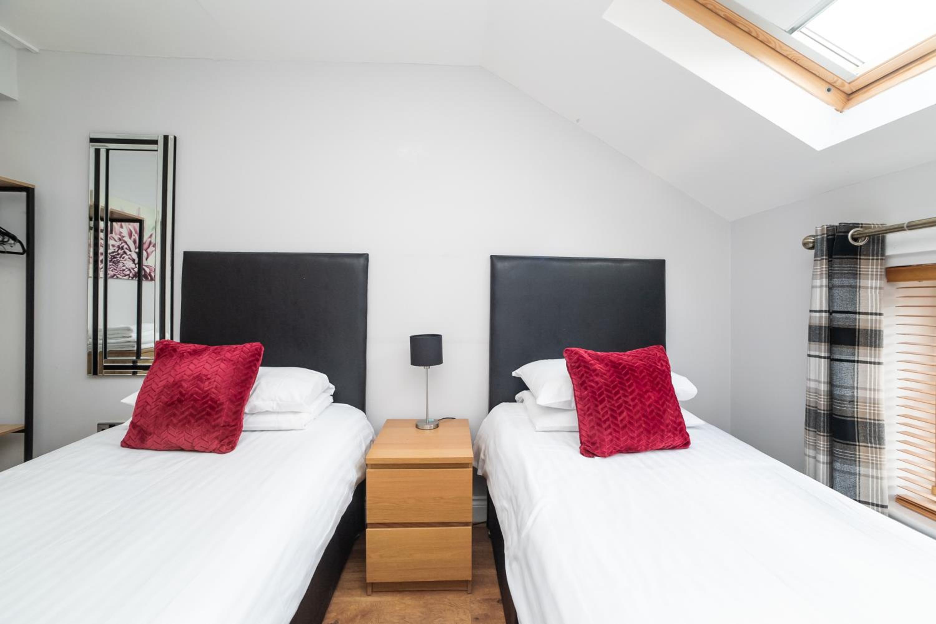 One-Bedroom Apartment - Photo 10