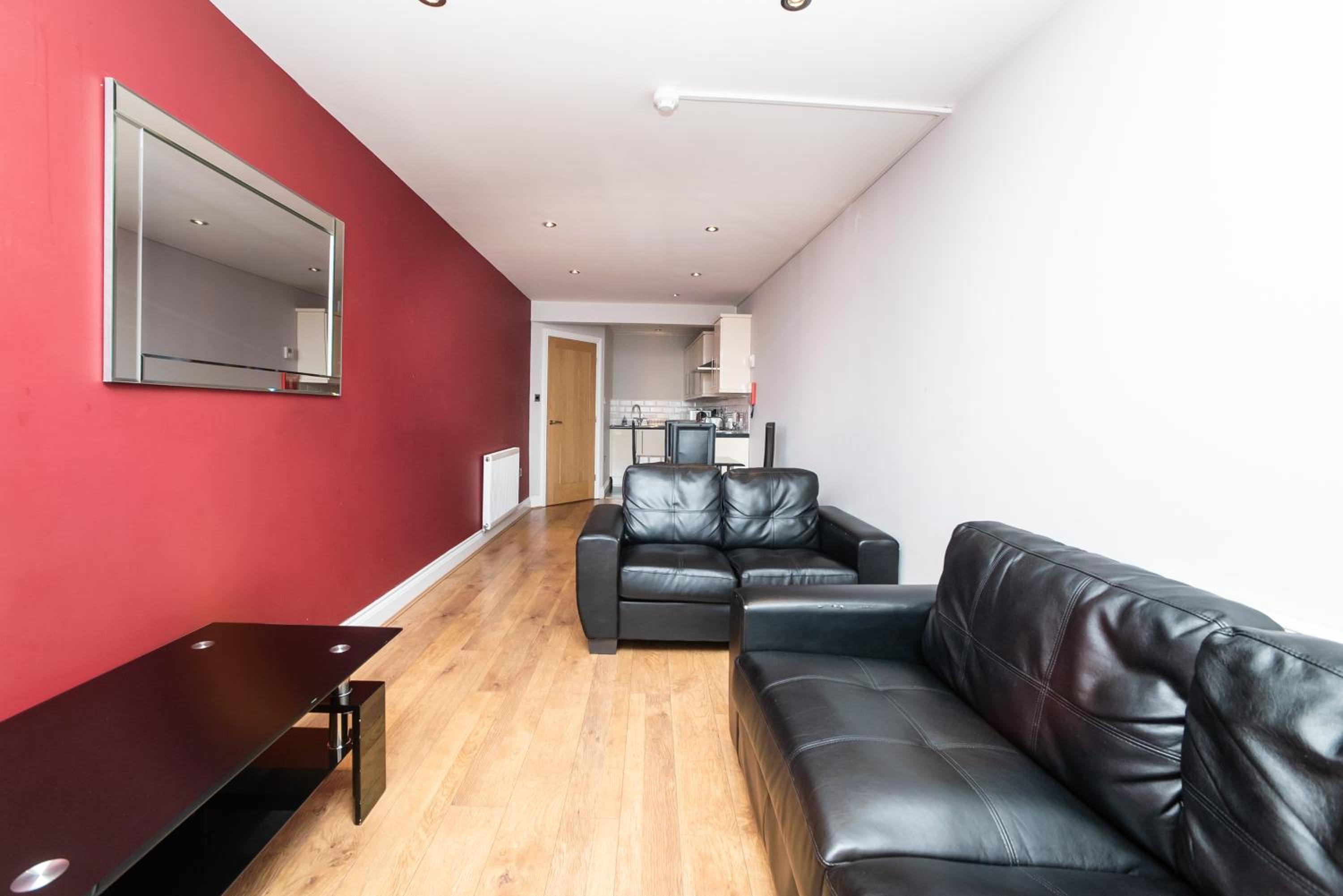 One-Bedroom Apartment - Photo 5