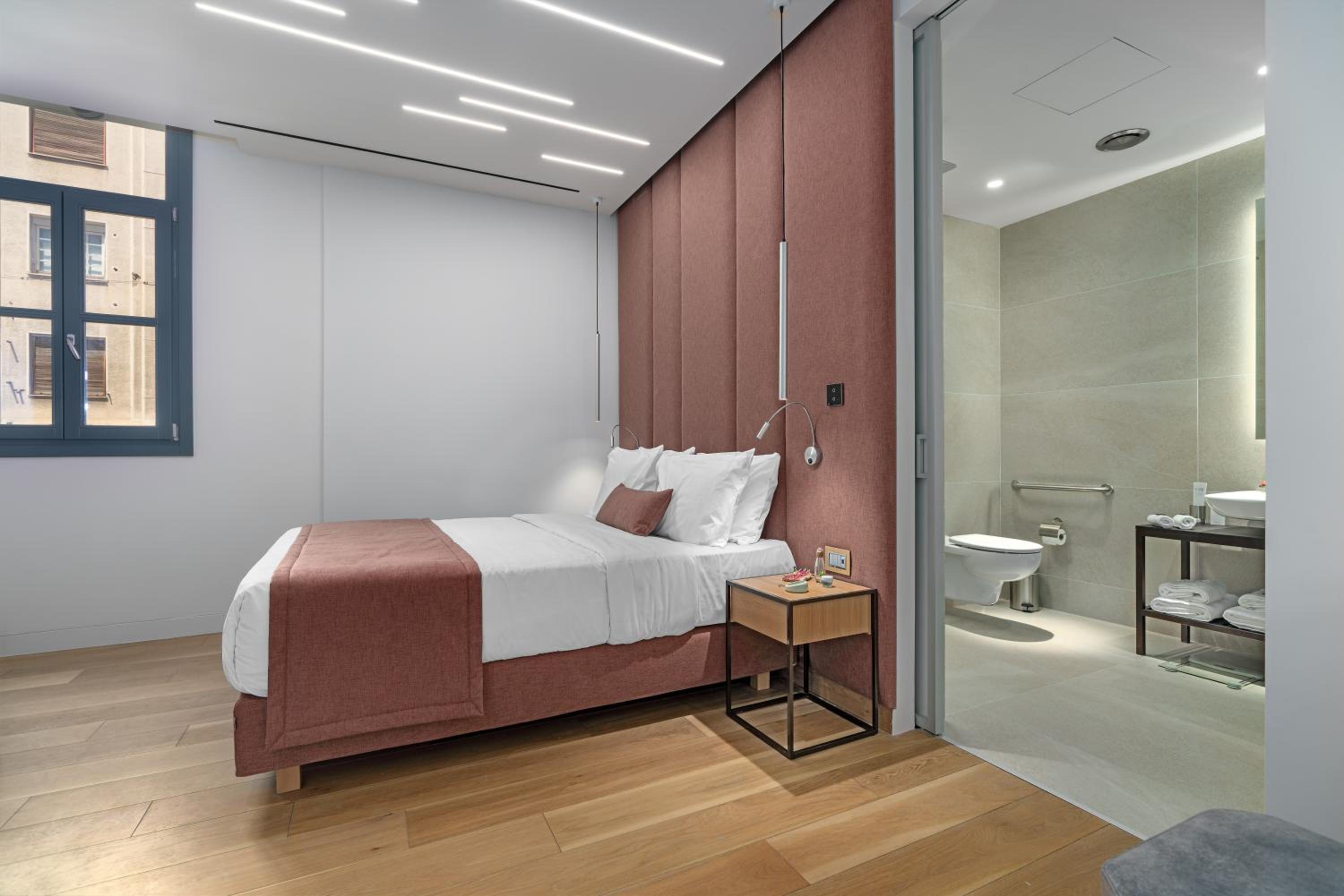 Gaia Accessible Room photo 3
