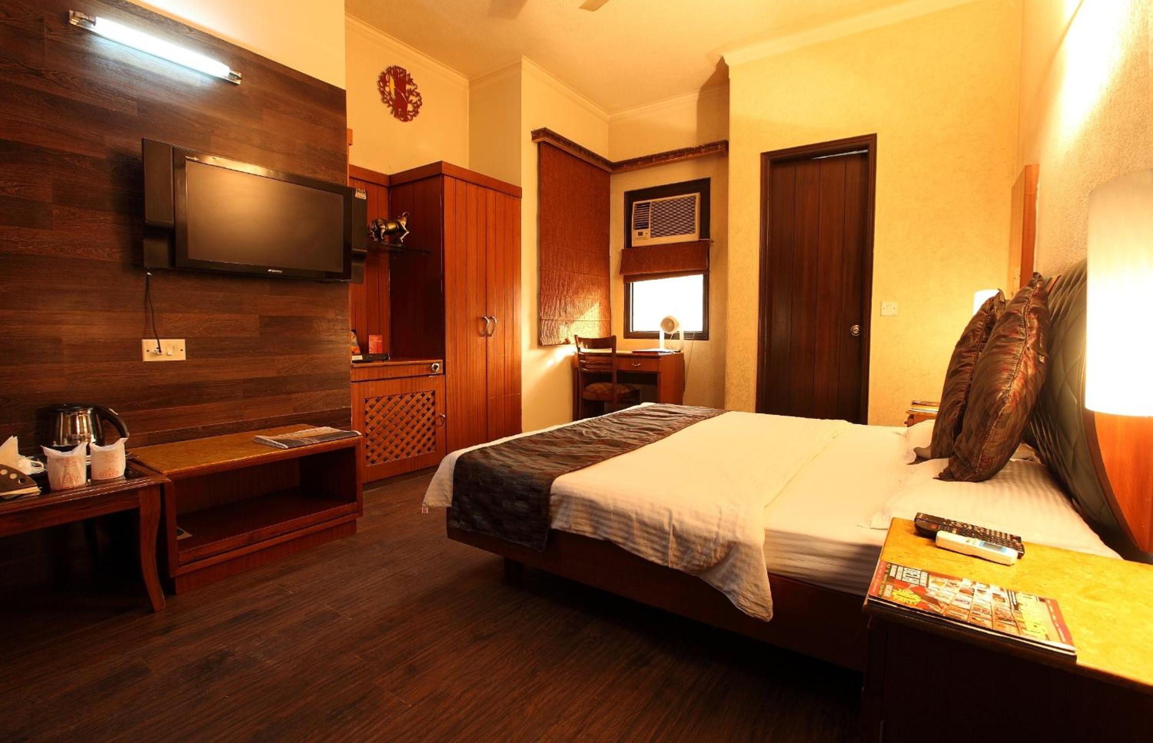 Single Room - Photo 1