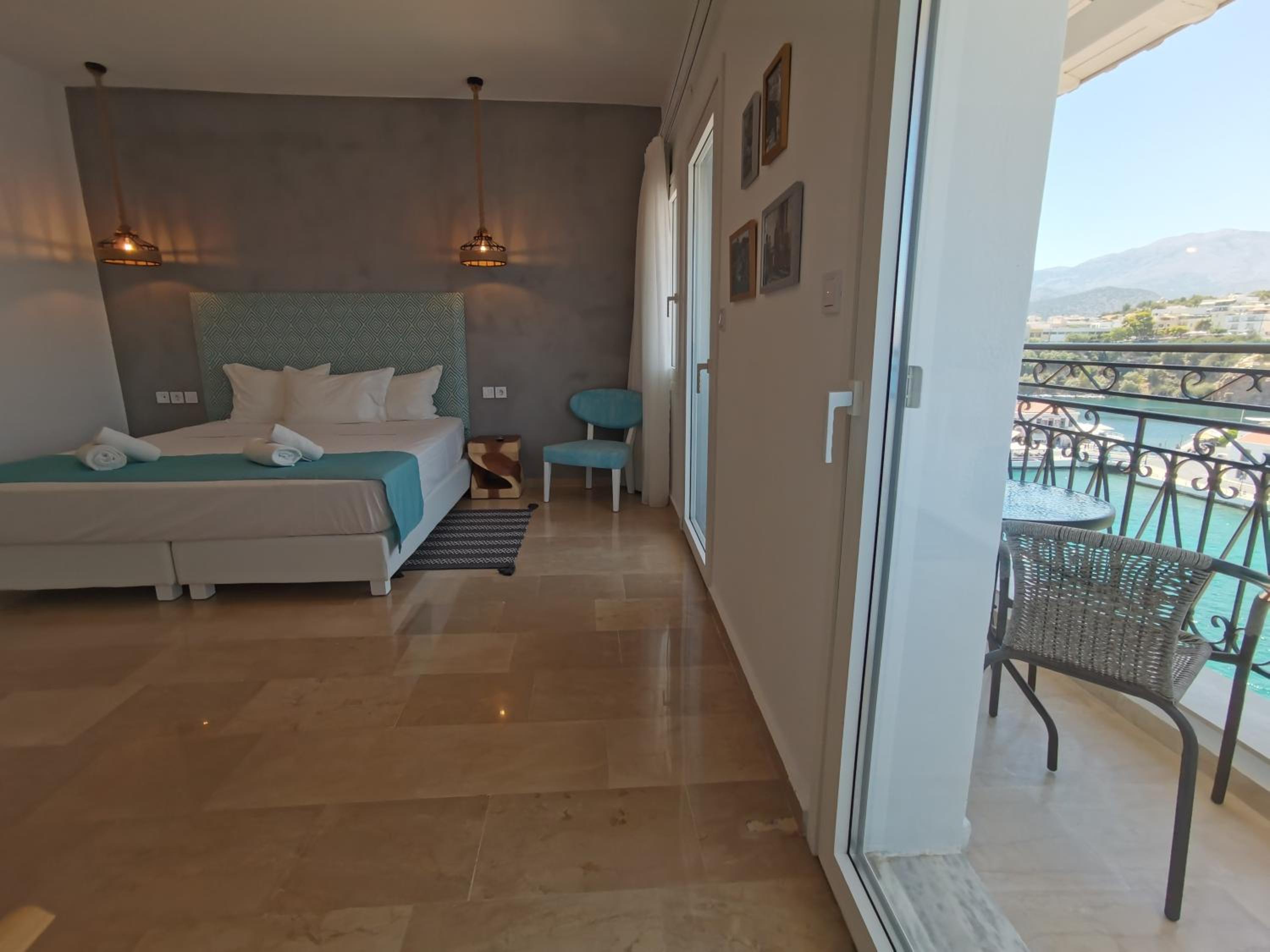 Double Room with Sea View - Photo 15