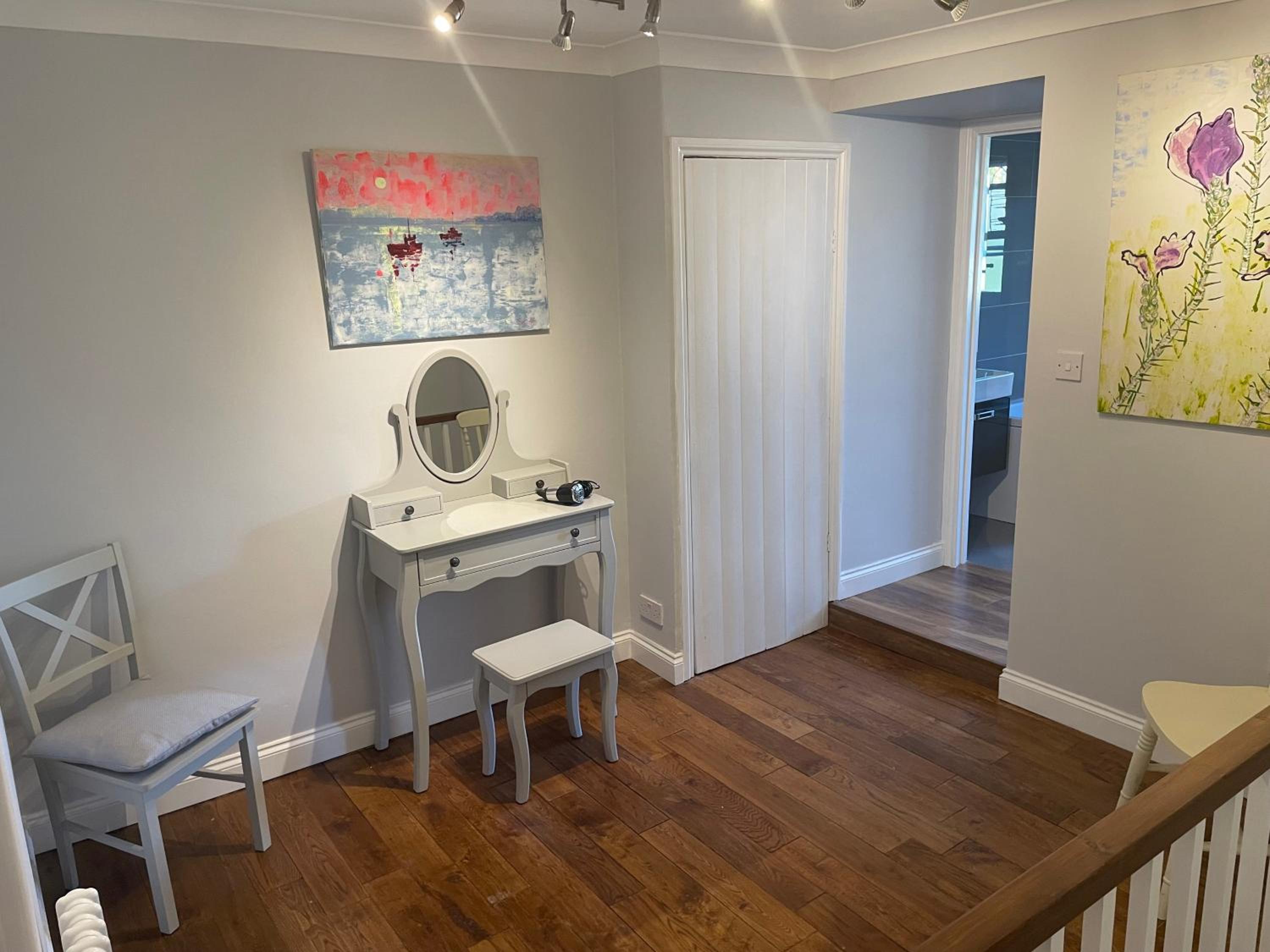 Two-Bedroom House - Photo 13