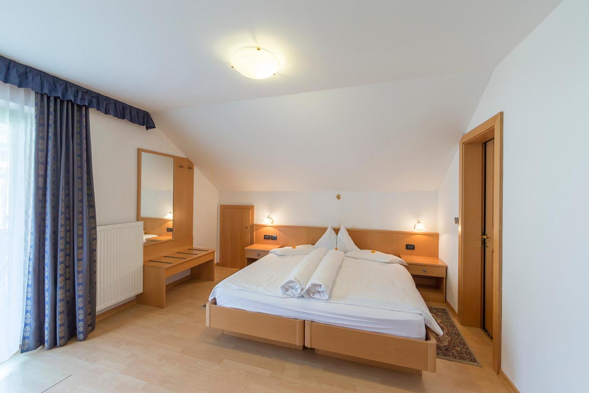 Comfort Double or Twin Room with Mountain View