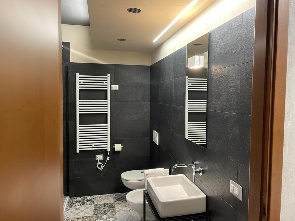 One-Bedroom Apartment - Photo 24