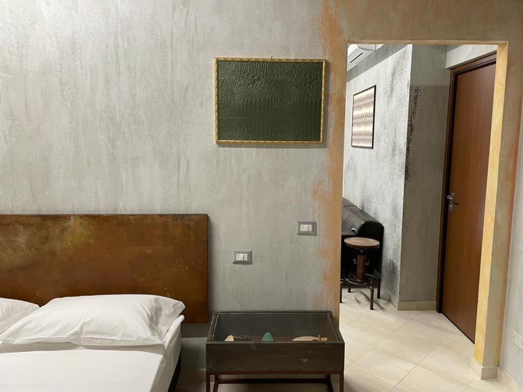 One-Bedroom Apartment - Photo 9