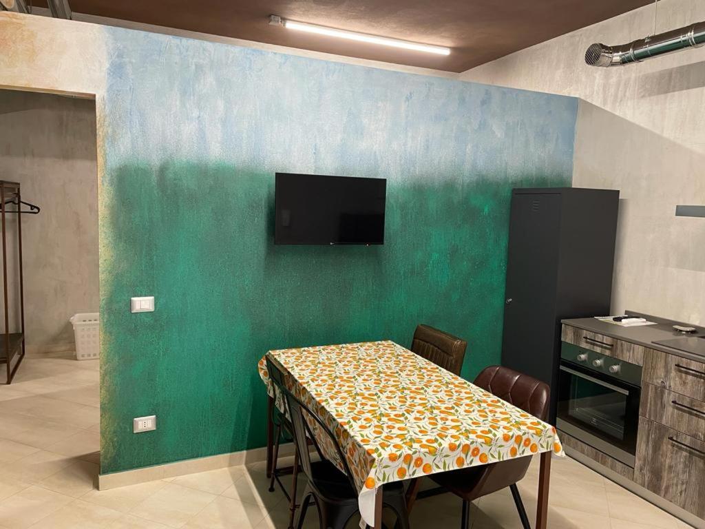 One-Bedroom Apartment - Photo 48