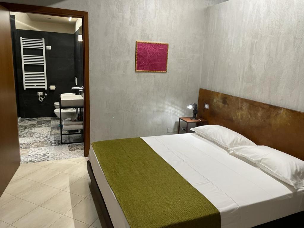 One-Bedroom Apartment - Photo 46