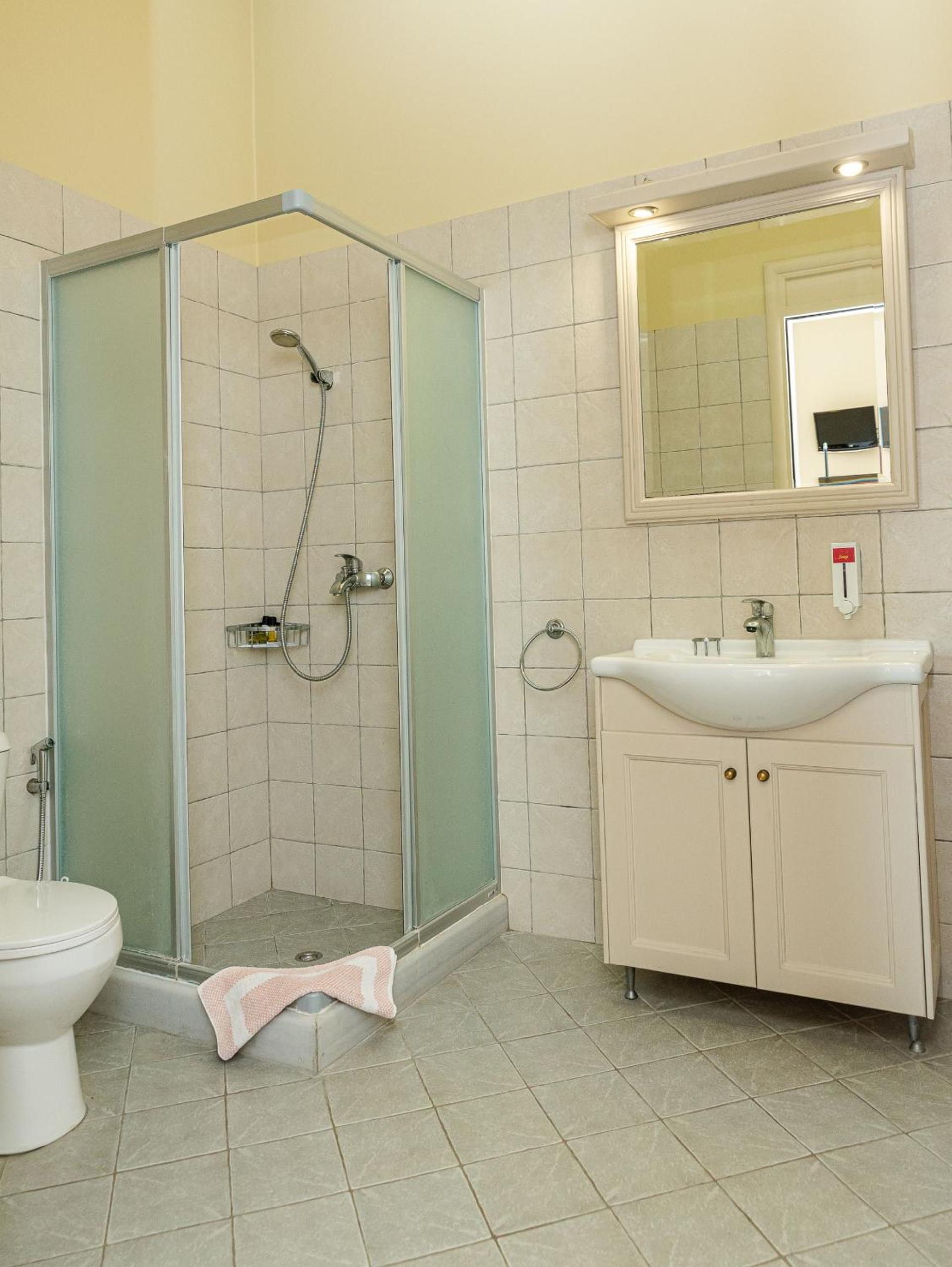 Double or Twin Room with Garden View - Photo 22