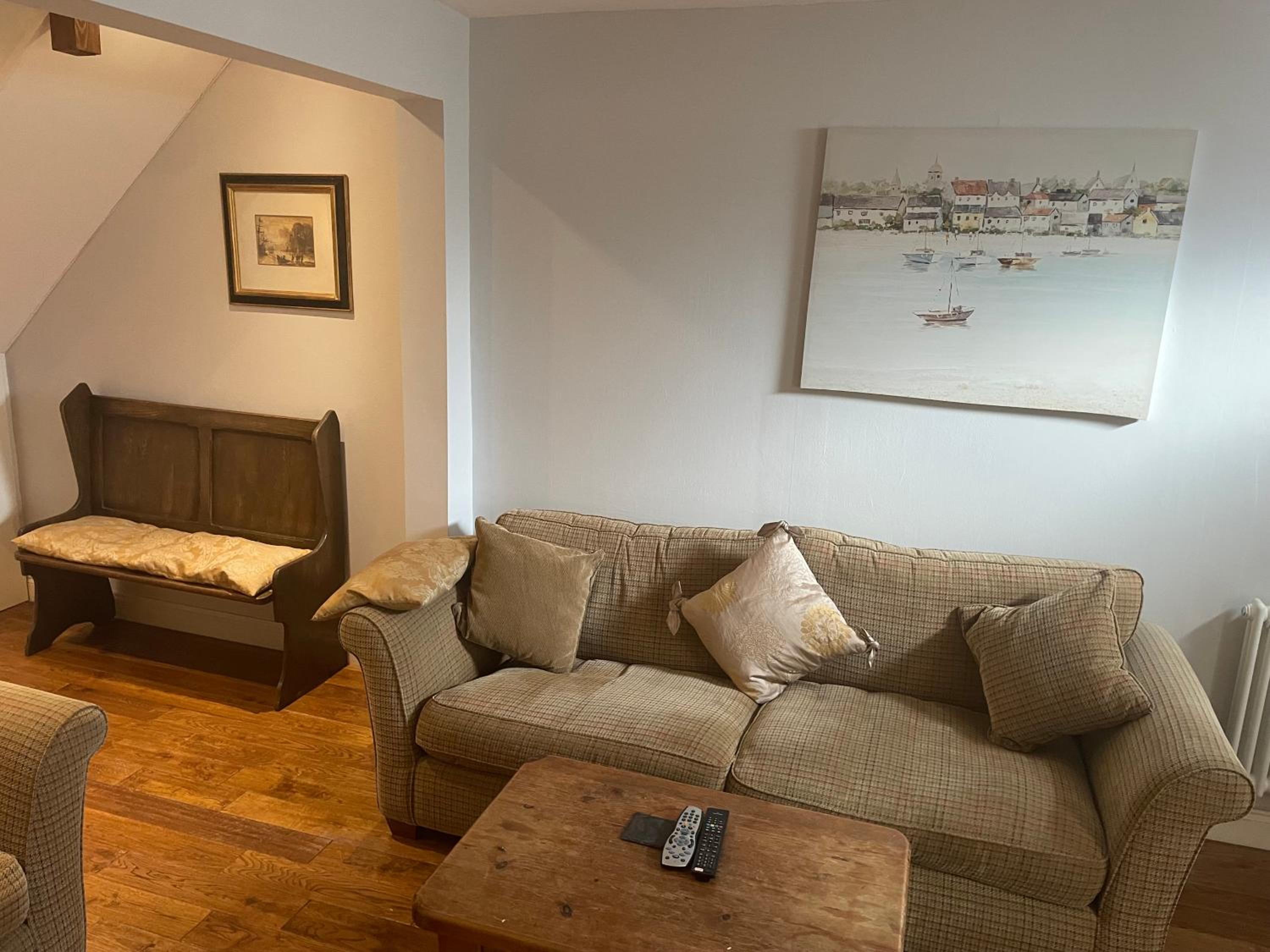 Two-Bedroom House - Photo 22