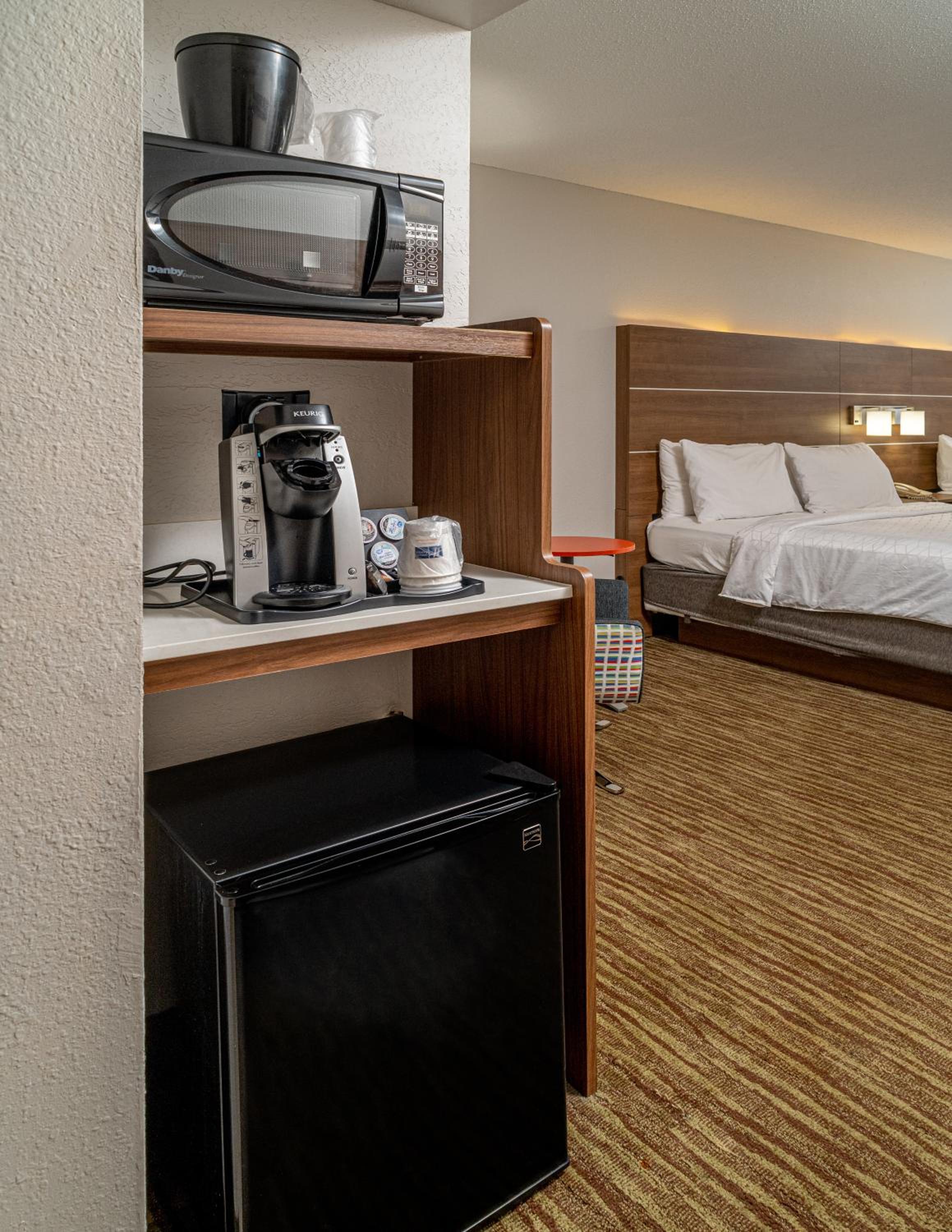 King Room - Hearing Accessible - Non-Smoking - Photo 4