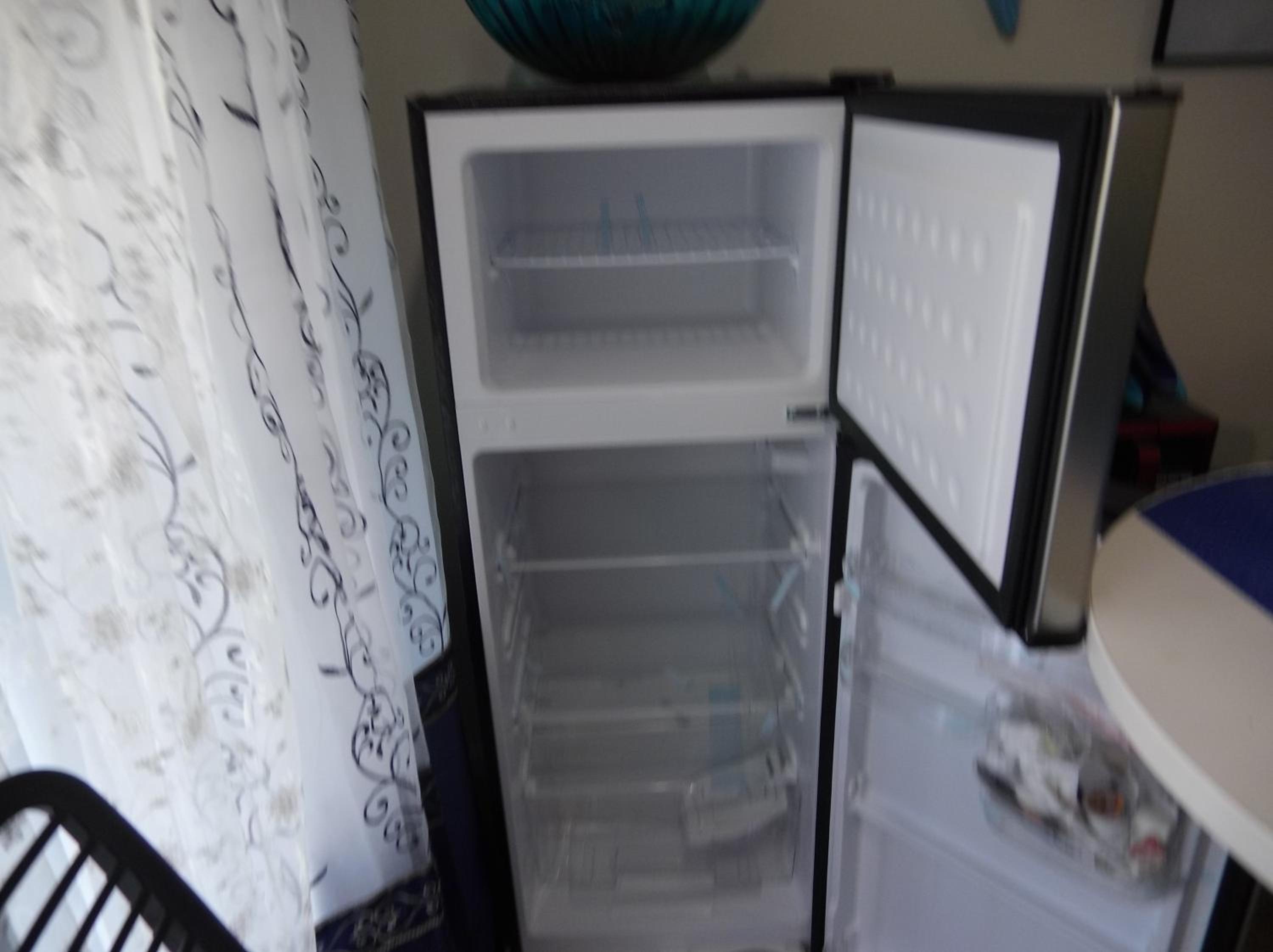 Double Room with Private Bathroom - Photo 9