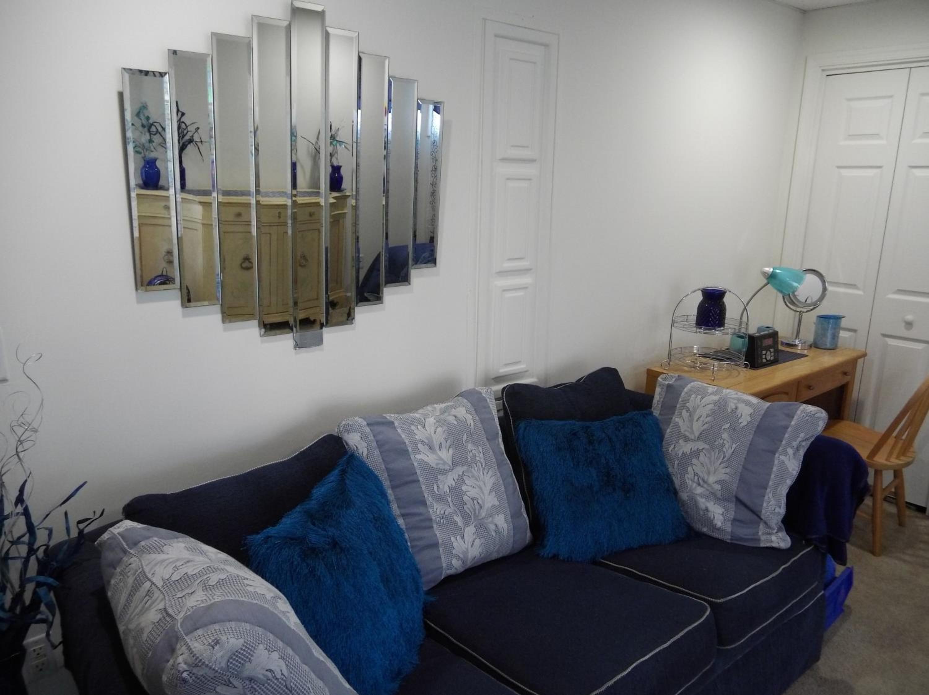 Double Room with Private Bathroom - Photo 10