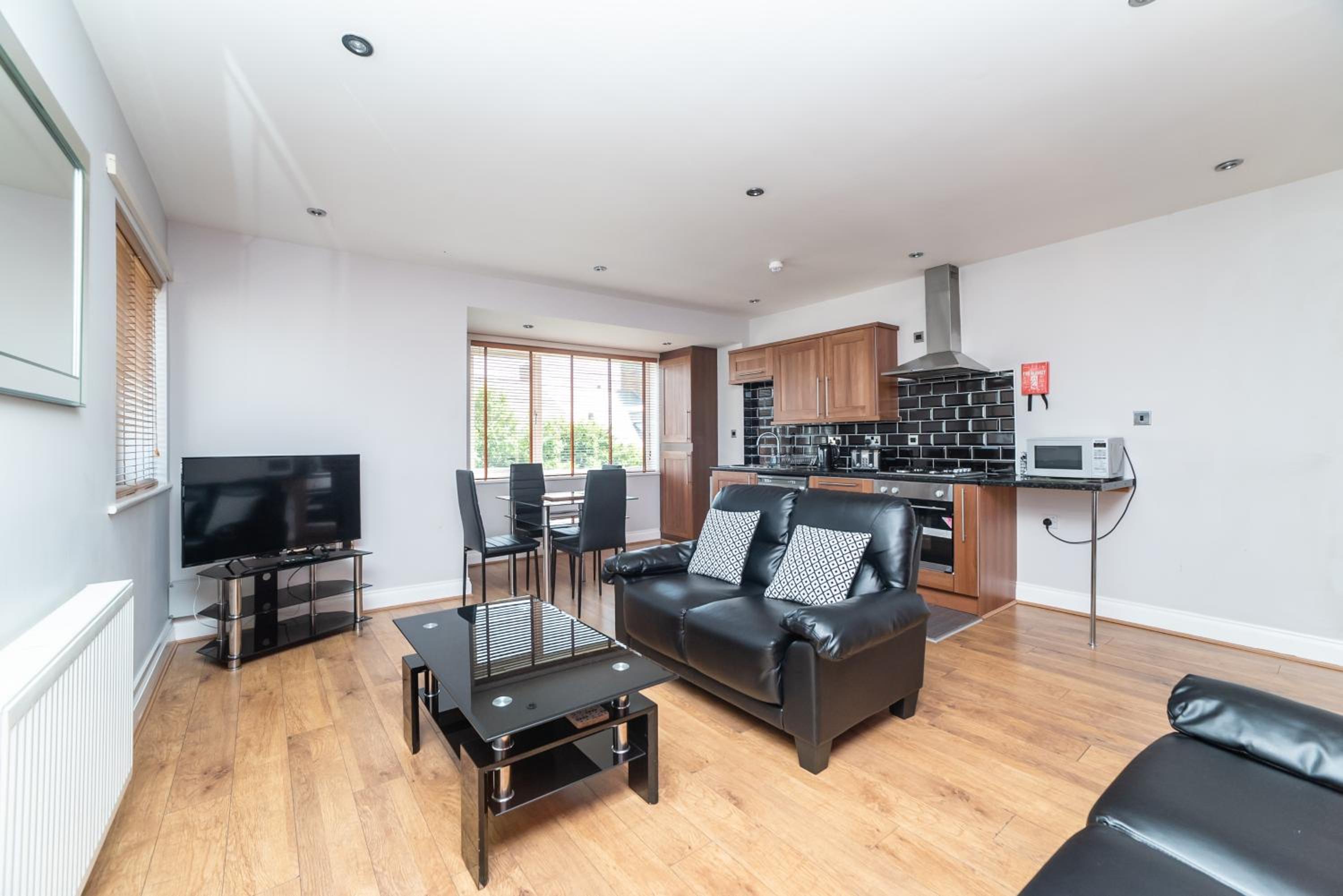 Two-Bedroom Apartment - Photo 8