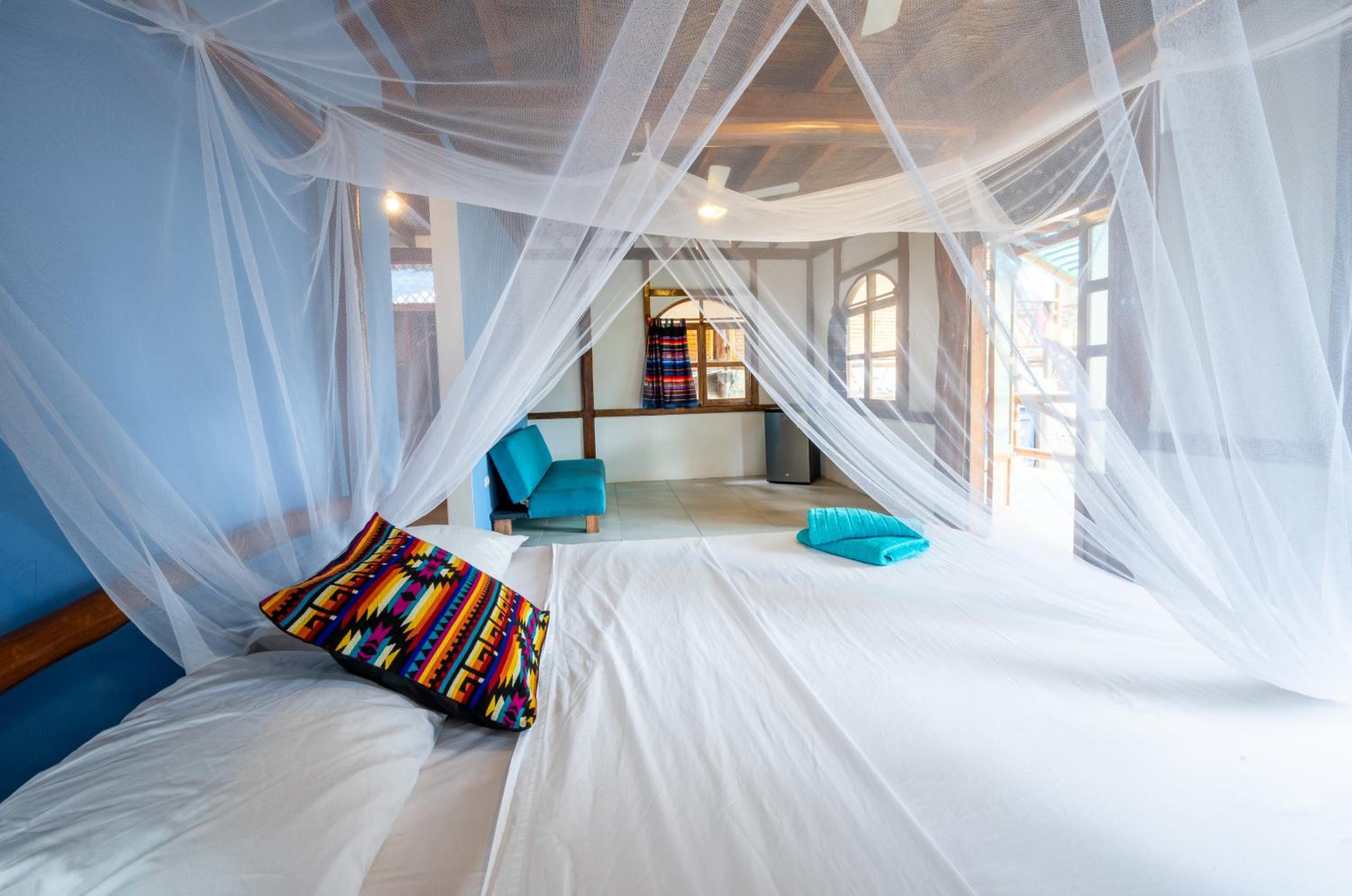 Queen Room with Balcony photo 1