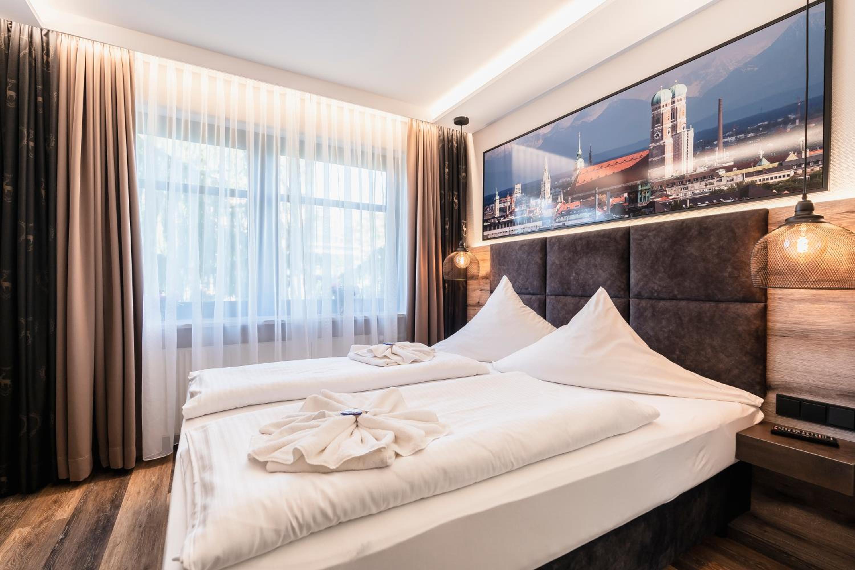Premium Double Room - Photo 9