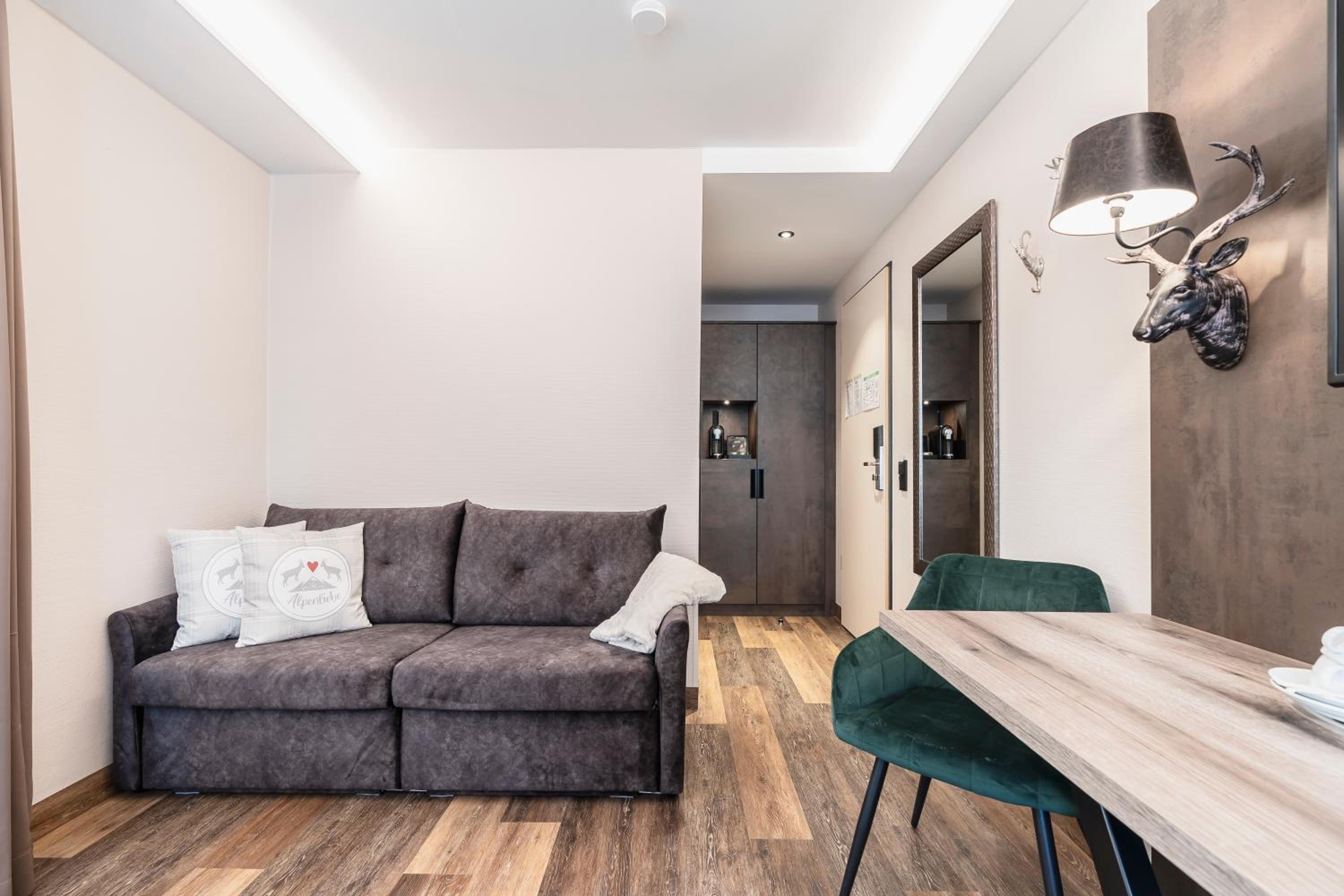 Premium Quadruple Room - Photo 19