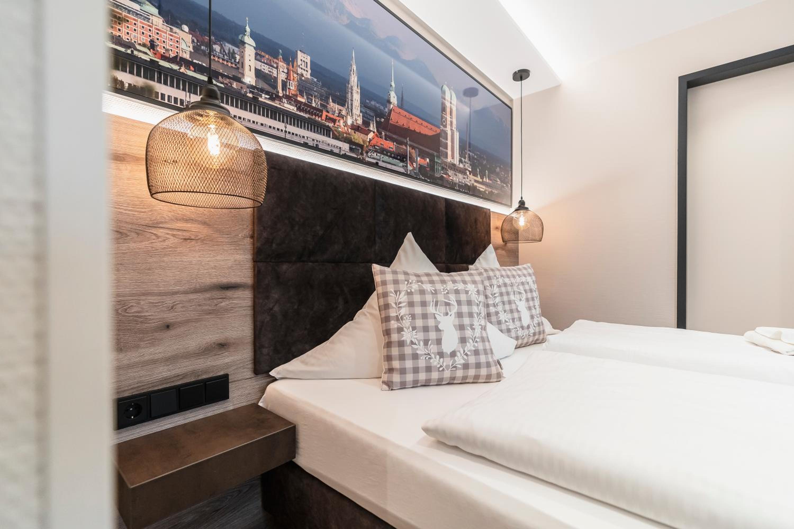 Premium Double Room - Photo 14