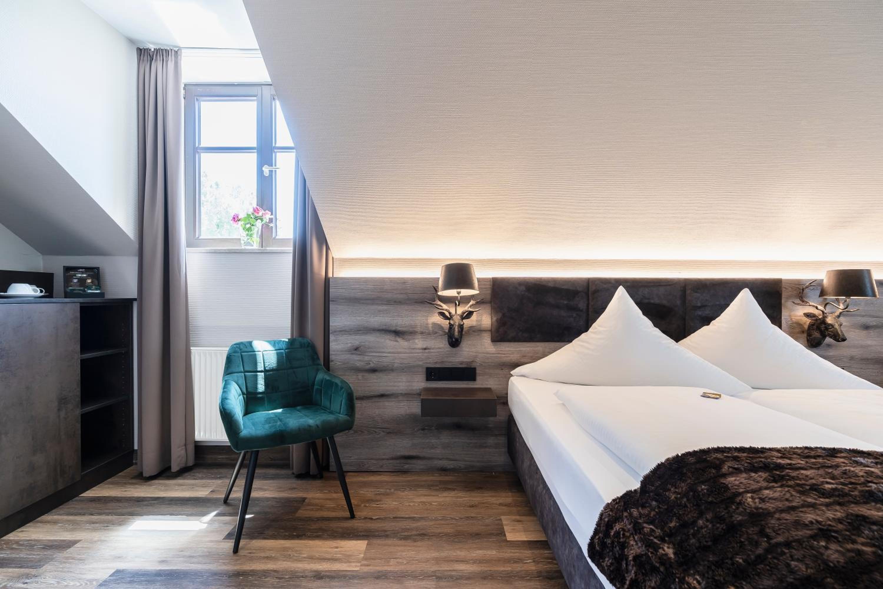 Premium Double Room - Photo 19