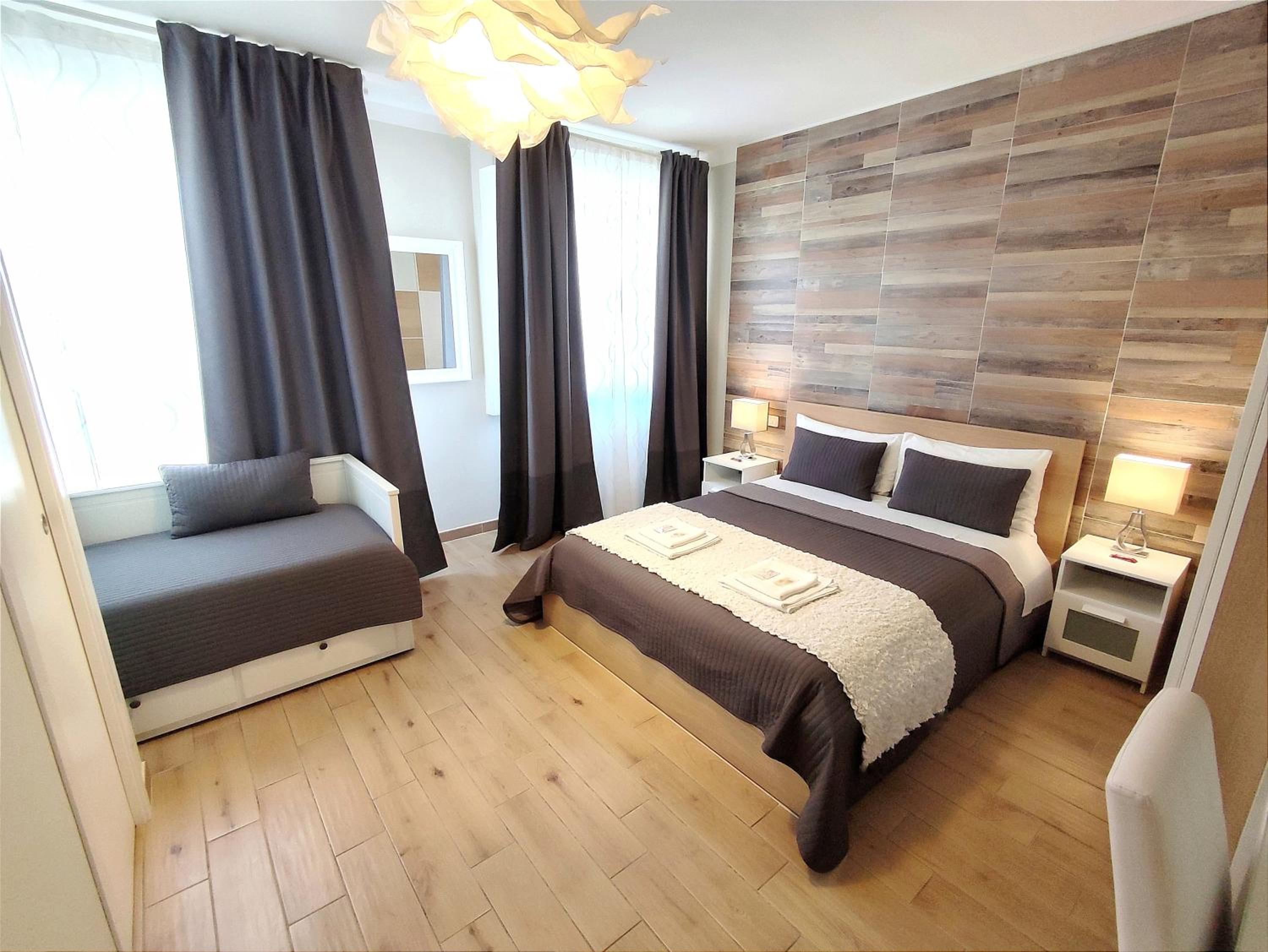 Triple Room with Private Bathroom photo 3