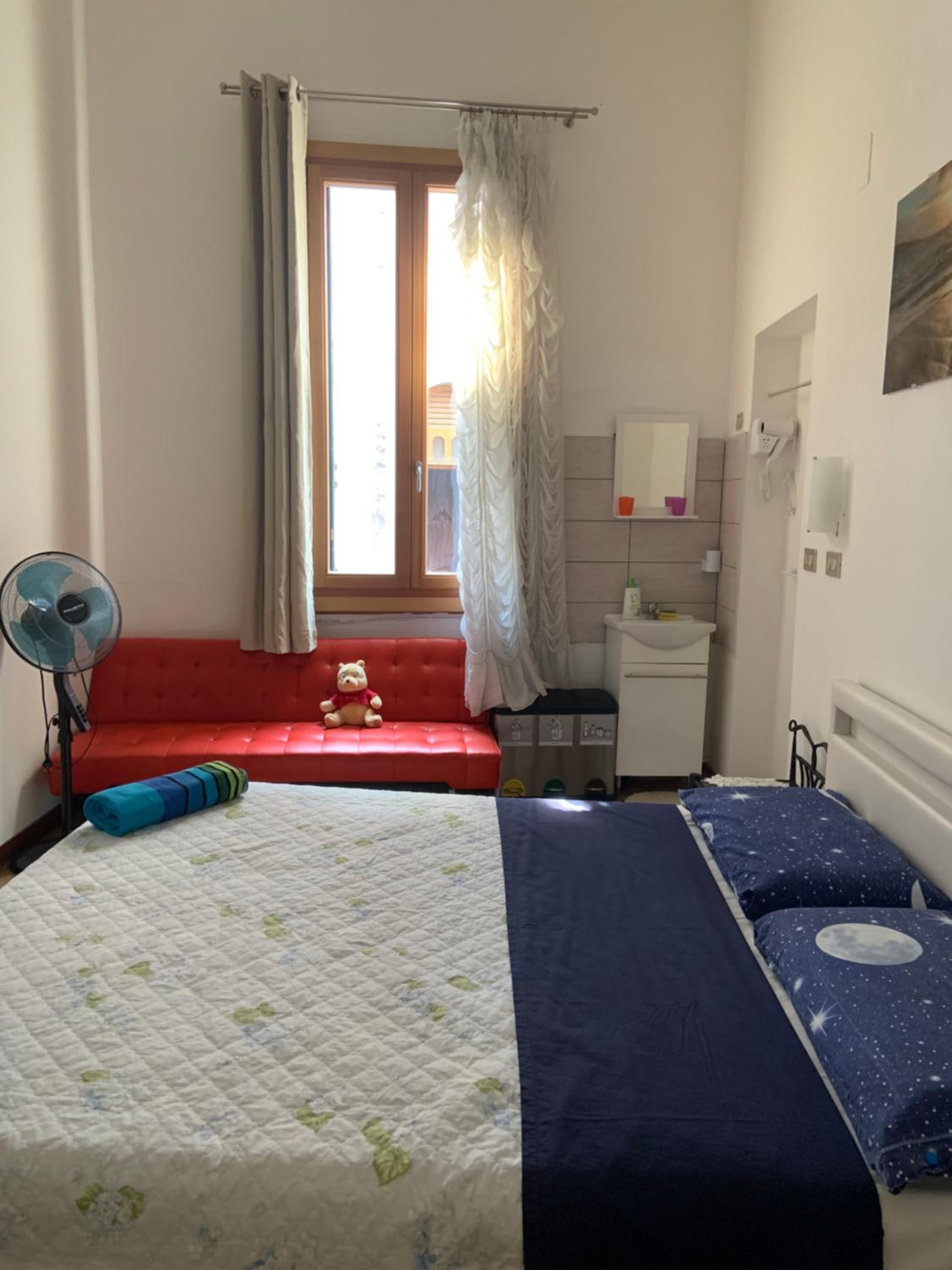 Double Room with Shared Bathroom photo 1