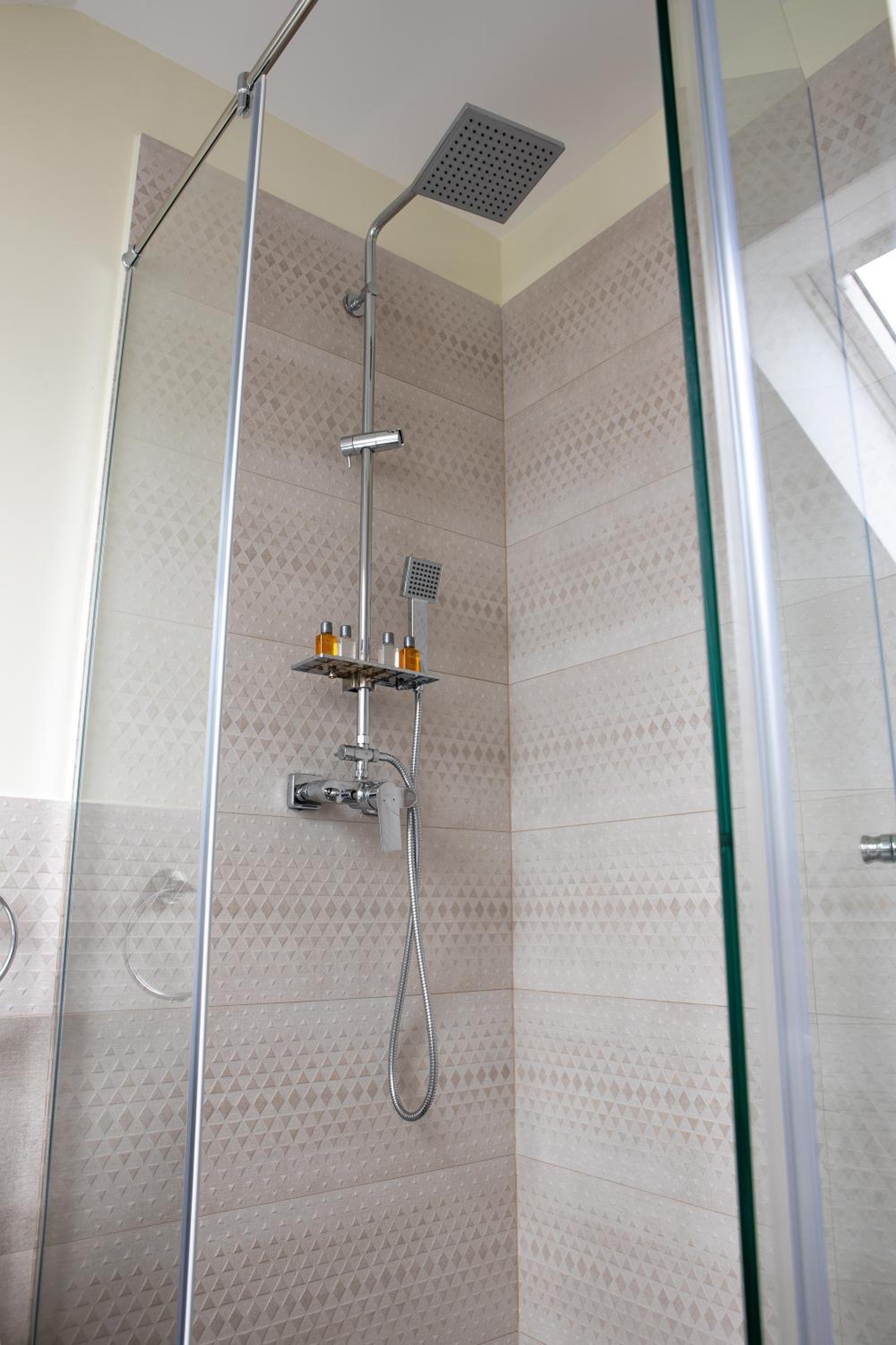 Penthouse Apartment - Photo 11