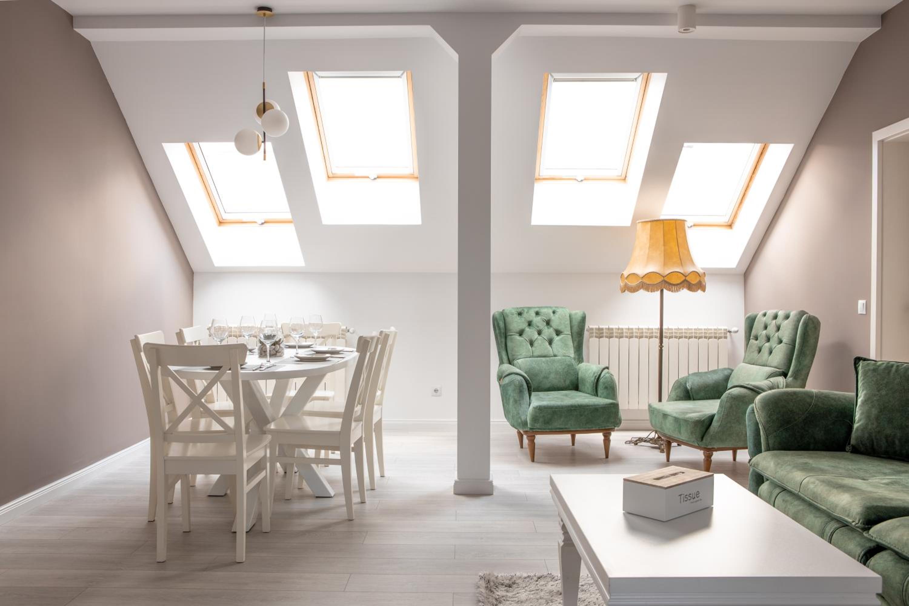Penthouse Apartment - Photo 2
